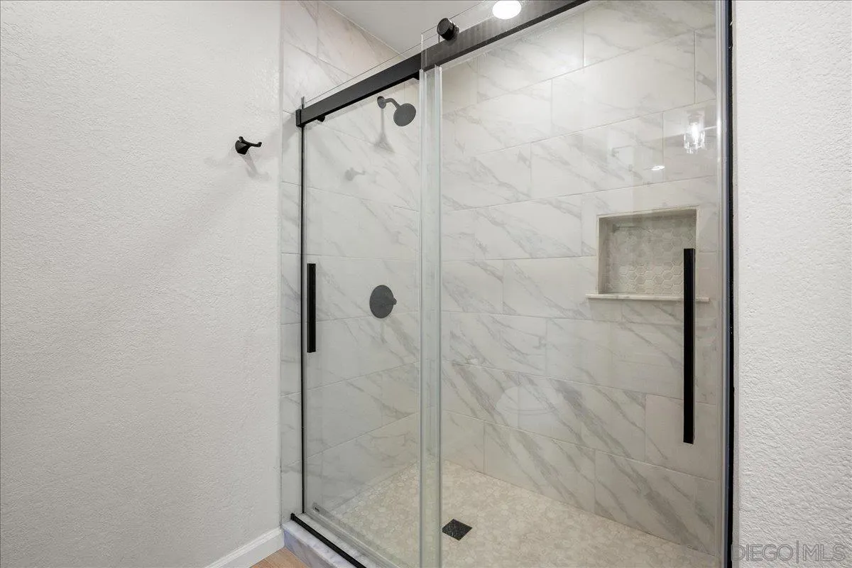 7039 Camino Pacheco, San Diego, CA, 92111