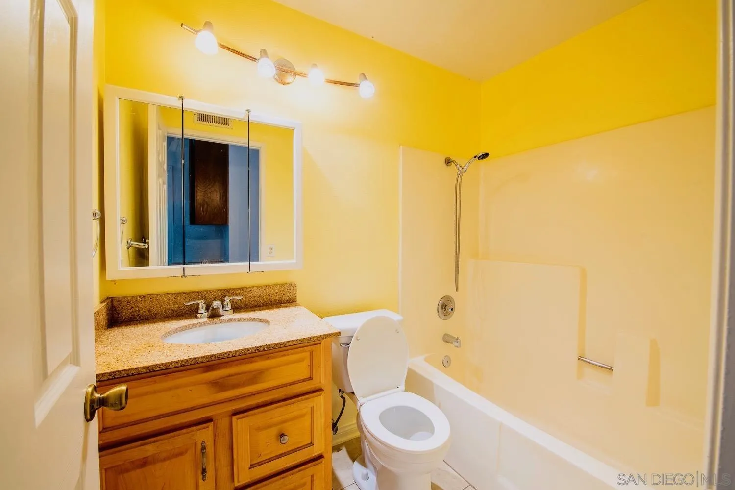 https://cdn.realtyfeed.com/cdn/127/250037791/2f46861d3984ba04c8003e3defa83d89.webp