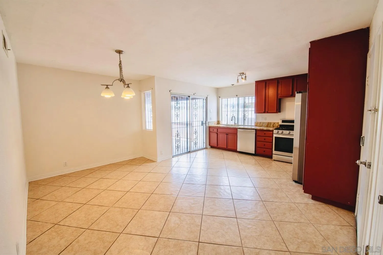 https://cdn.realtyfeed.com/cdn/127/250037791/9aef6cacd14a920a1a150686144cdf16.webp