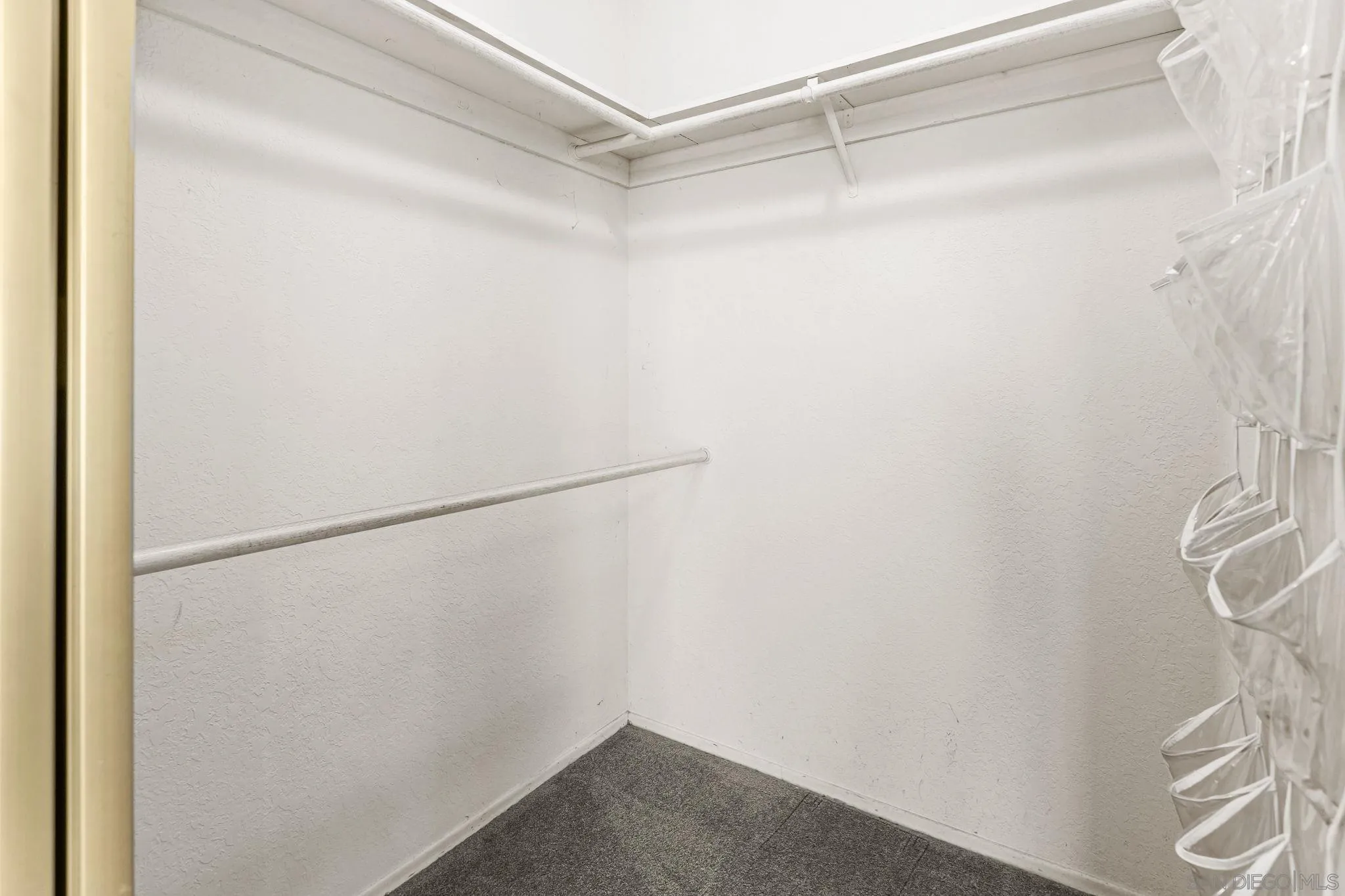 https://cdn.realtyfeed.com/cdn/127/250037792/89d55bf68f4c4769826b33afc91ca81b.webp