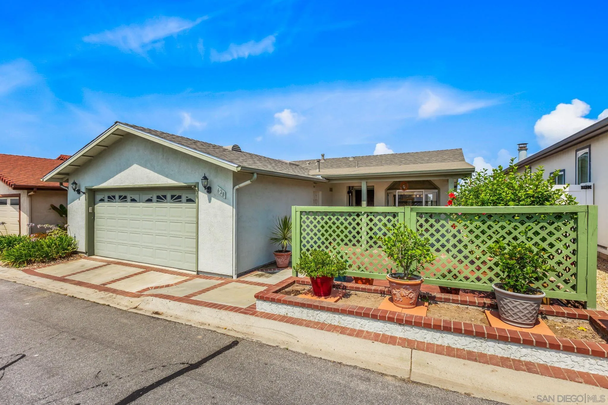 https://cdn.realtyfeed.com/cdn/127/250037792/de342375d19179626f189eb74e694889.webp