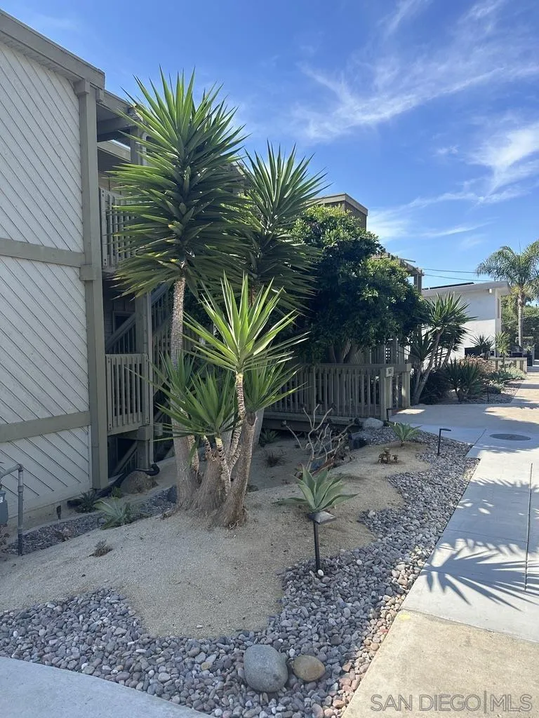https://cdn.realtyfeed.com/cdn/127/250037793/f16eddf164041a26b2b79ce751442dfa.webp
