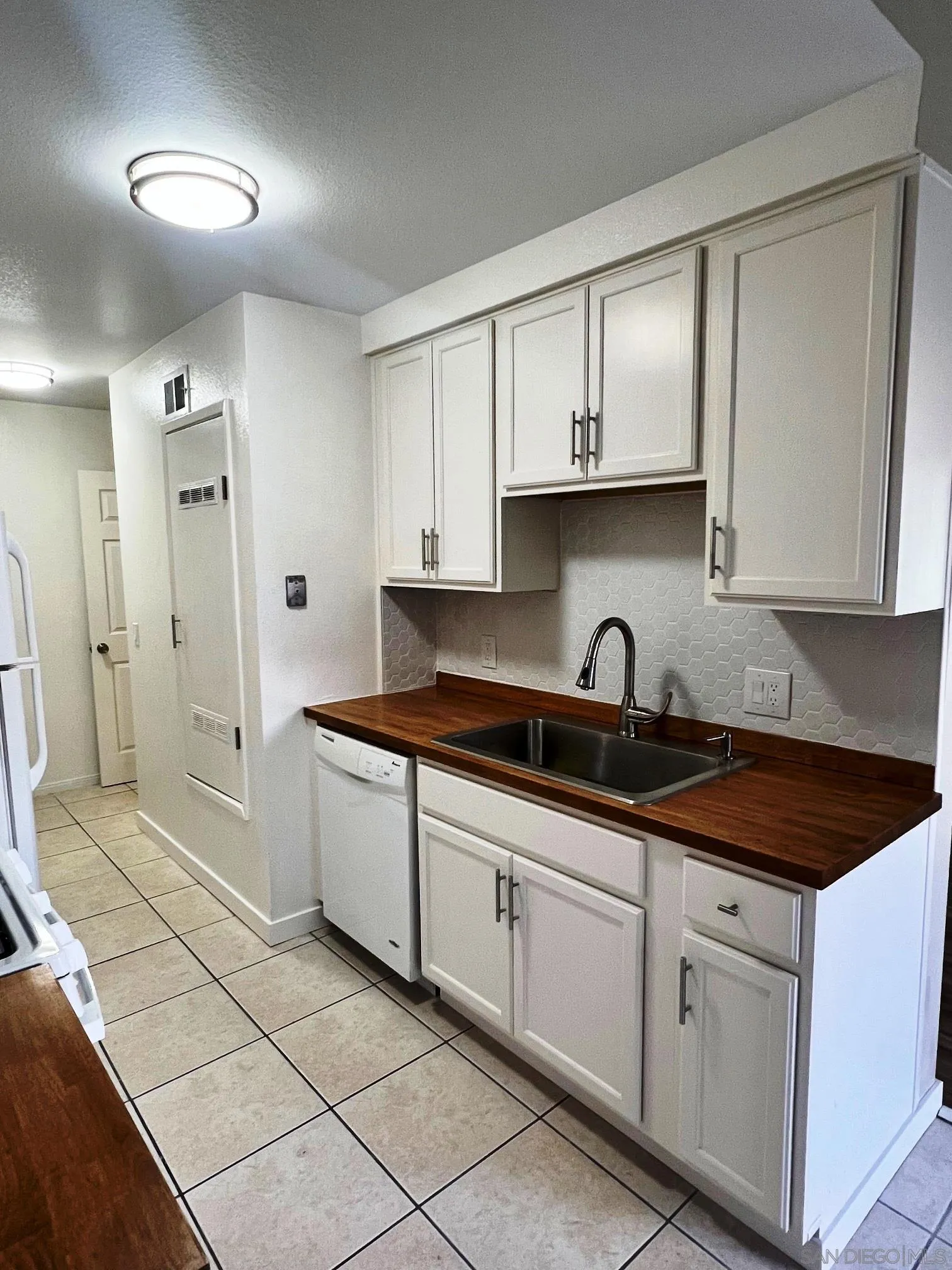 Photo #4: 250037798 Listing 