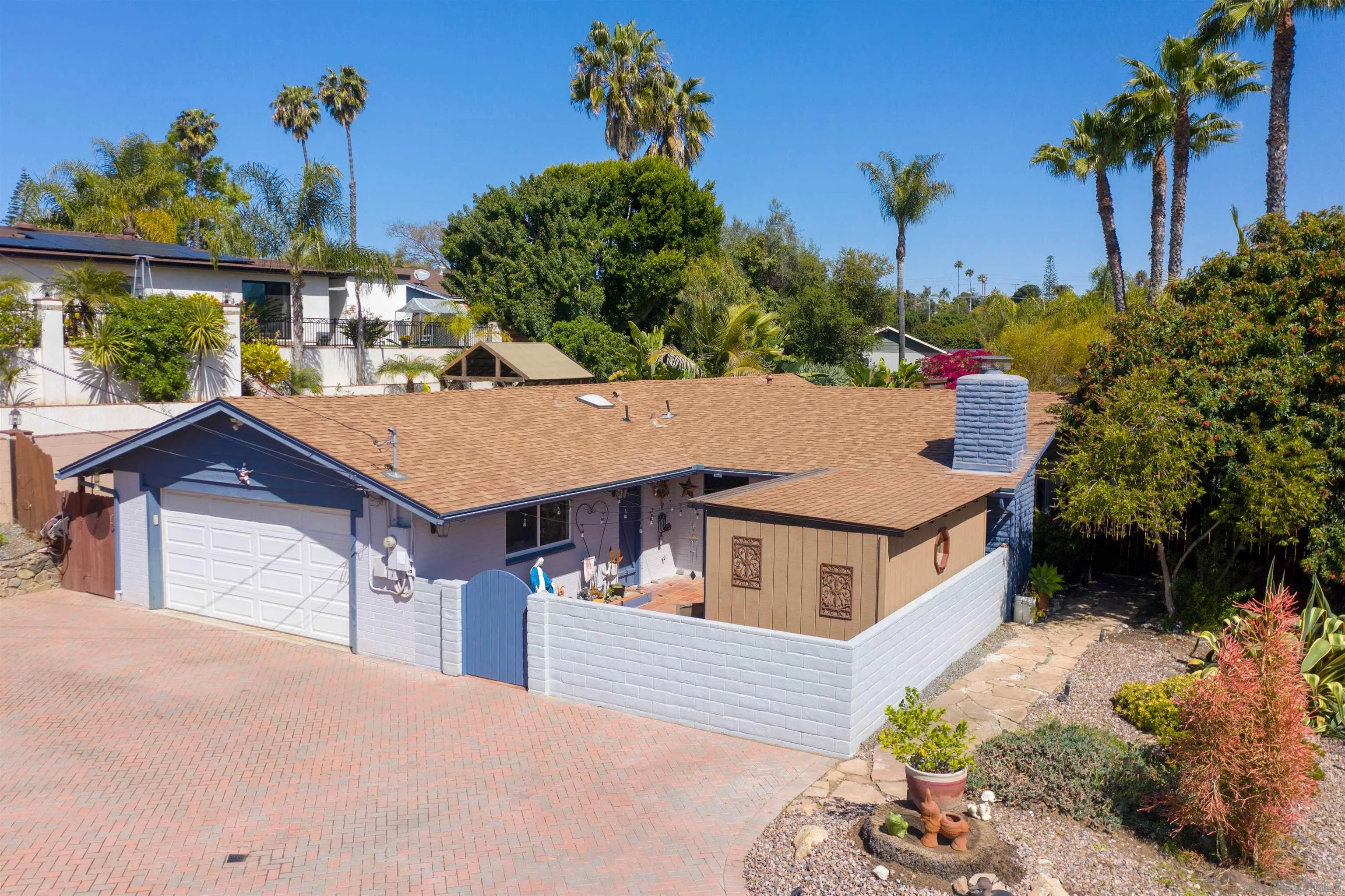 https://cdn.realtyfeed.com/cdn/127/250037800/0cb70f725ec102067c4ec9cbcf49dab3.webp