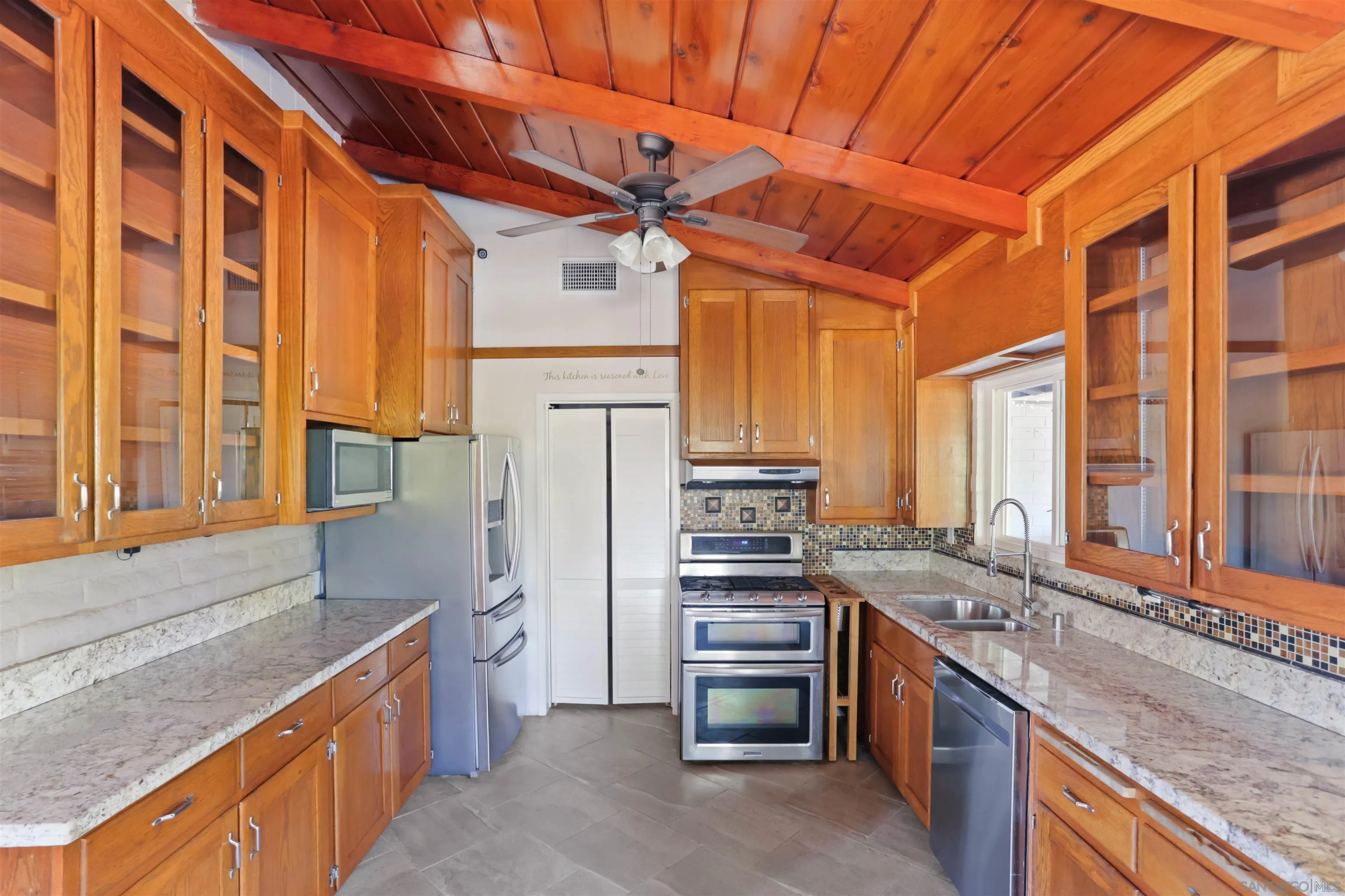 https://cdn.realtyfeed.com/cdn/127/250037800/706a8cca360326d360551655901ddb03.webp