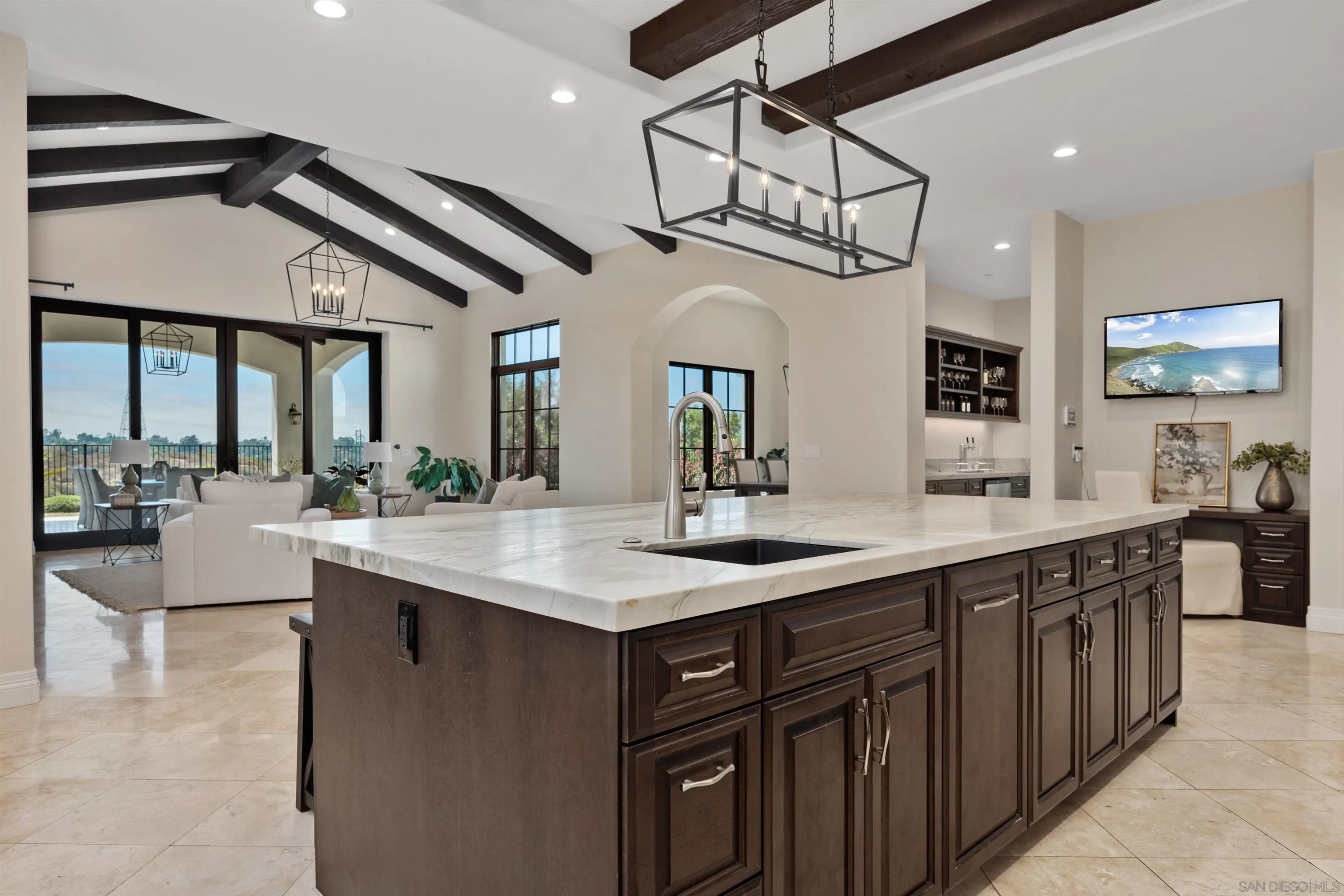 https://cdn.realtyfeed.com/cdn/127/250037809/0f7f6f4bb0bbf0e250f3e99ee7f0a268.webp