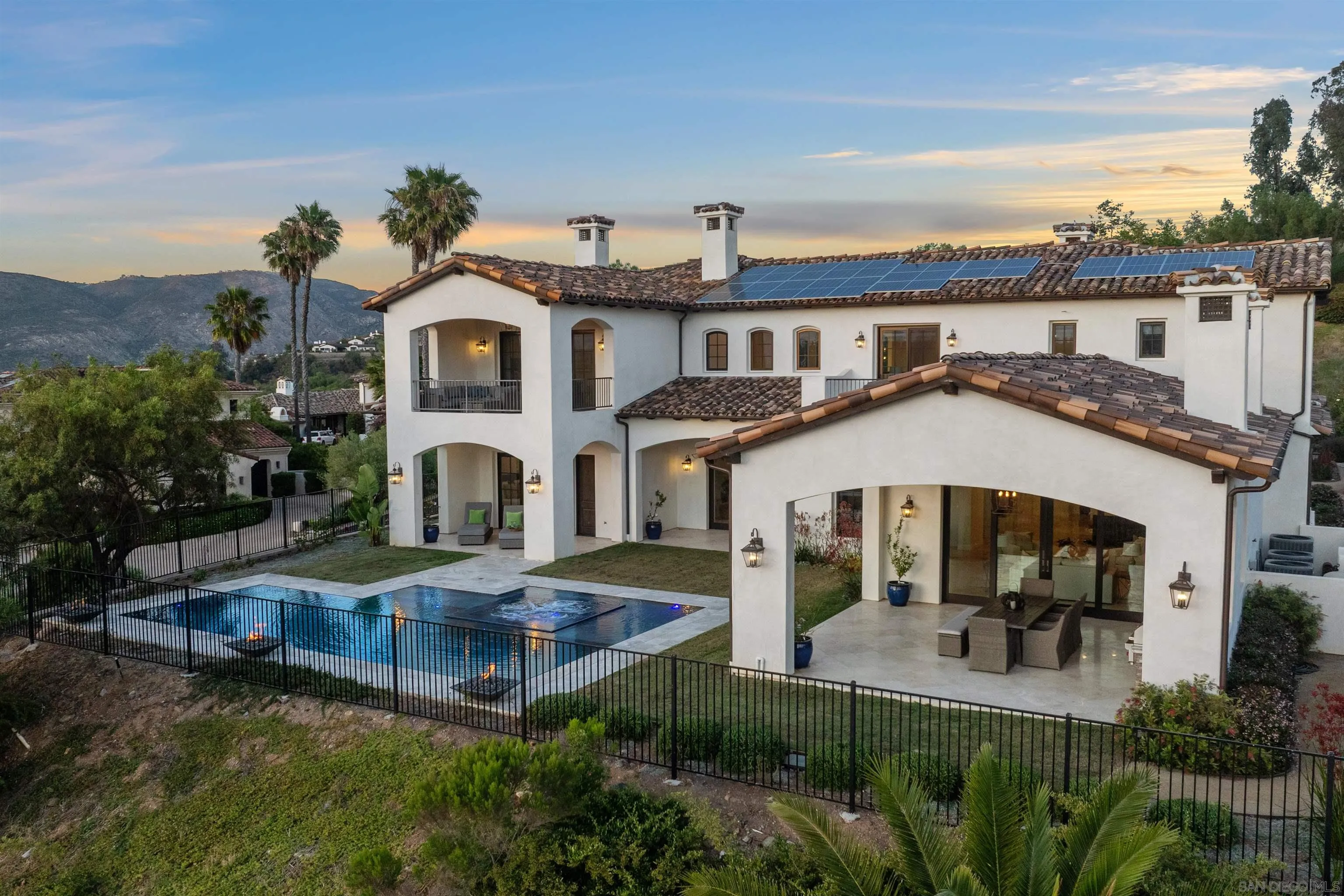 https://cdn.realtyfeed.com/cdn/127/250037809/692a312e5b534f8e48cbfce42b0990fb.webp