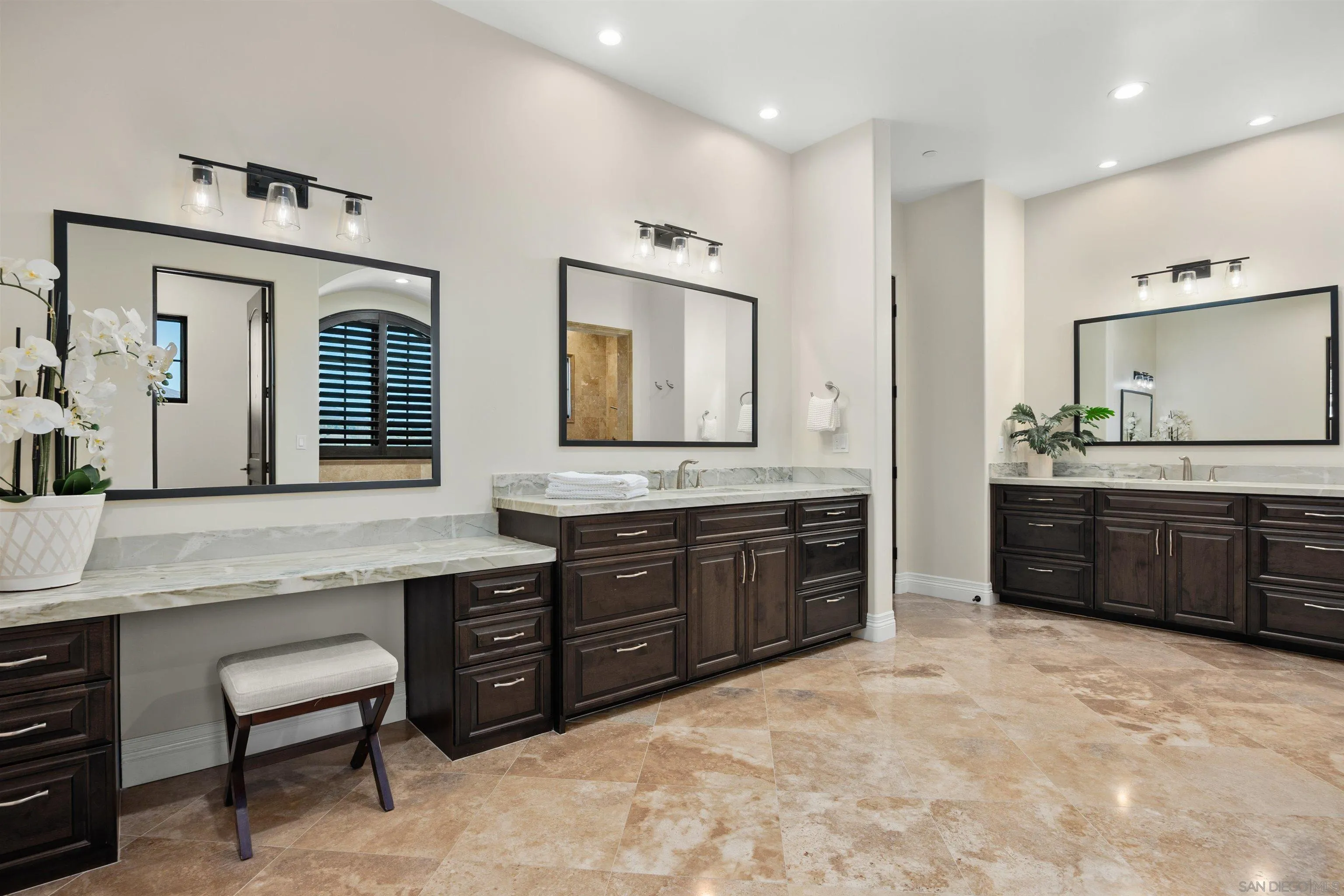 https://cdn.realtyfeed.com/cdn/127/250037809/814aaab7835e288d2541ab956f3f3dc7.webp