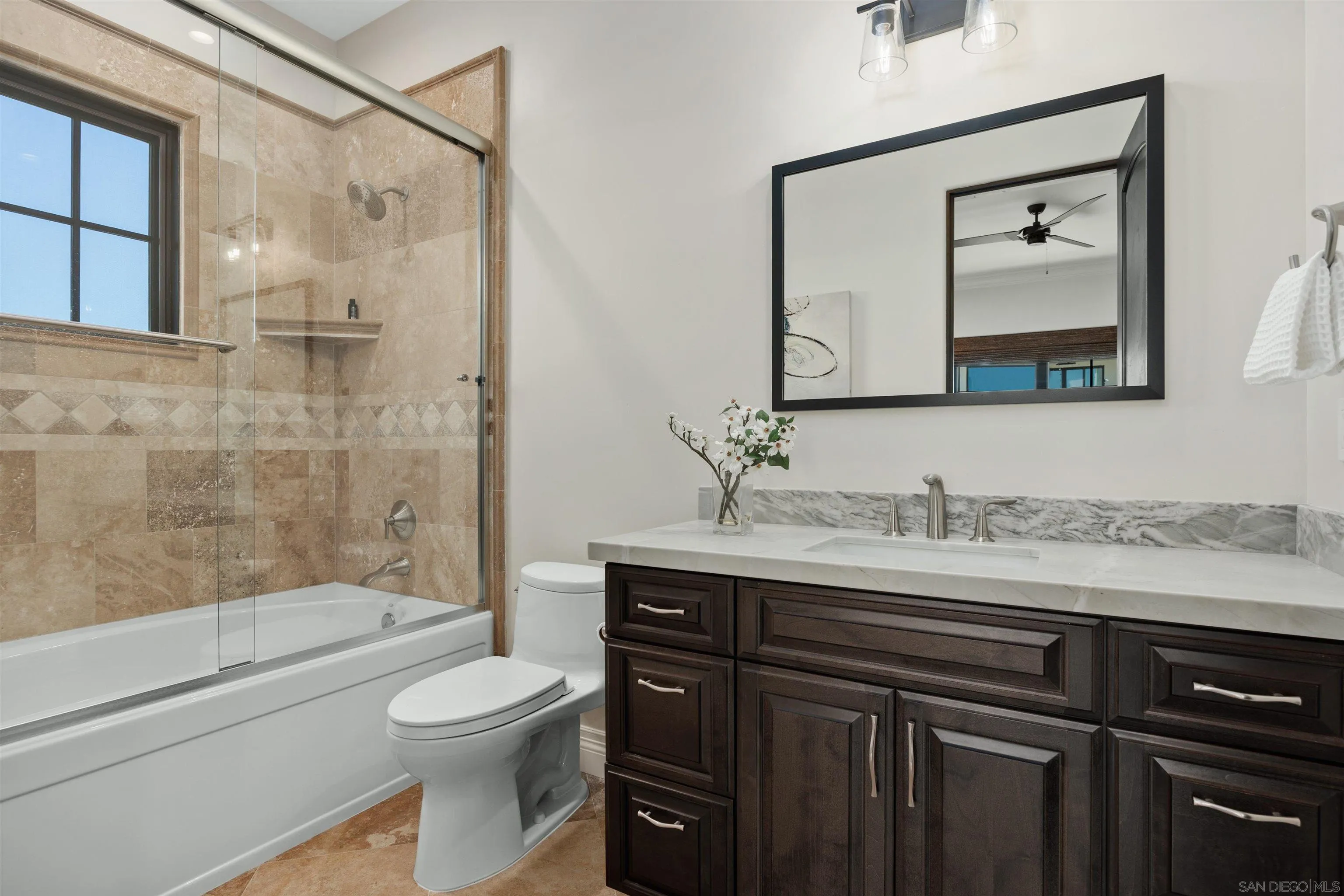 https://cdn.realtyfeed.com/cdn/127/250037809/aa9b0d2ced7bbc99b0c637d57070b7ec.webp