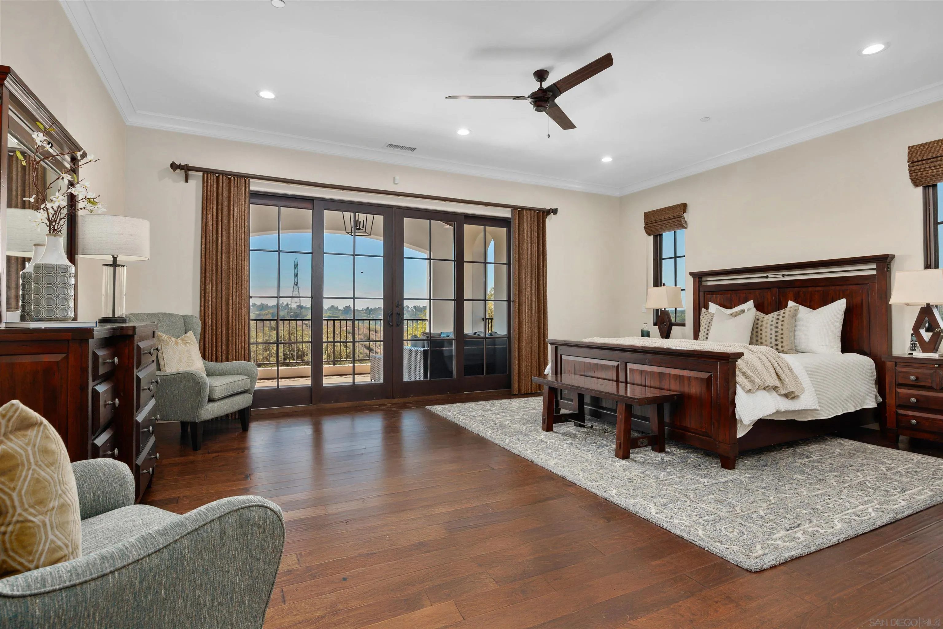 https://cdn.realtyfeed.com/cdn/127/250037809/c2465af5ee269715d0b35cdbaea0fe5d.webp
