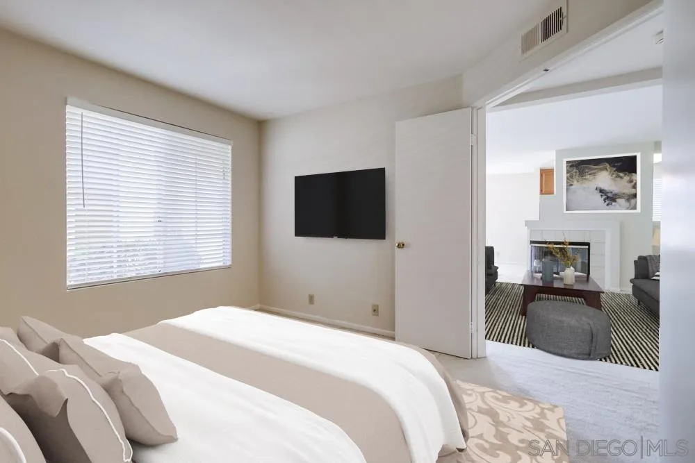https://cdn.realtyfeed.com/cdn/127/250037810/8f10099bb5a7d0442fb7be0ae3df0193.webp