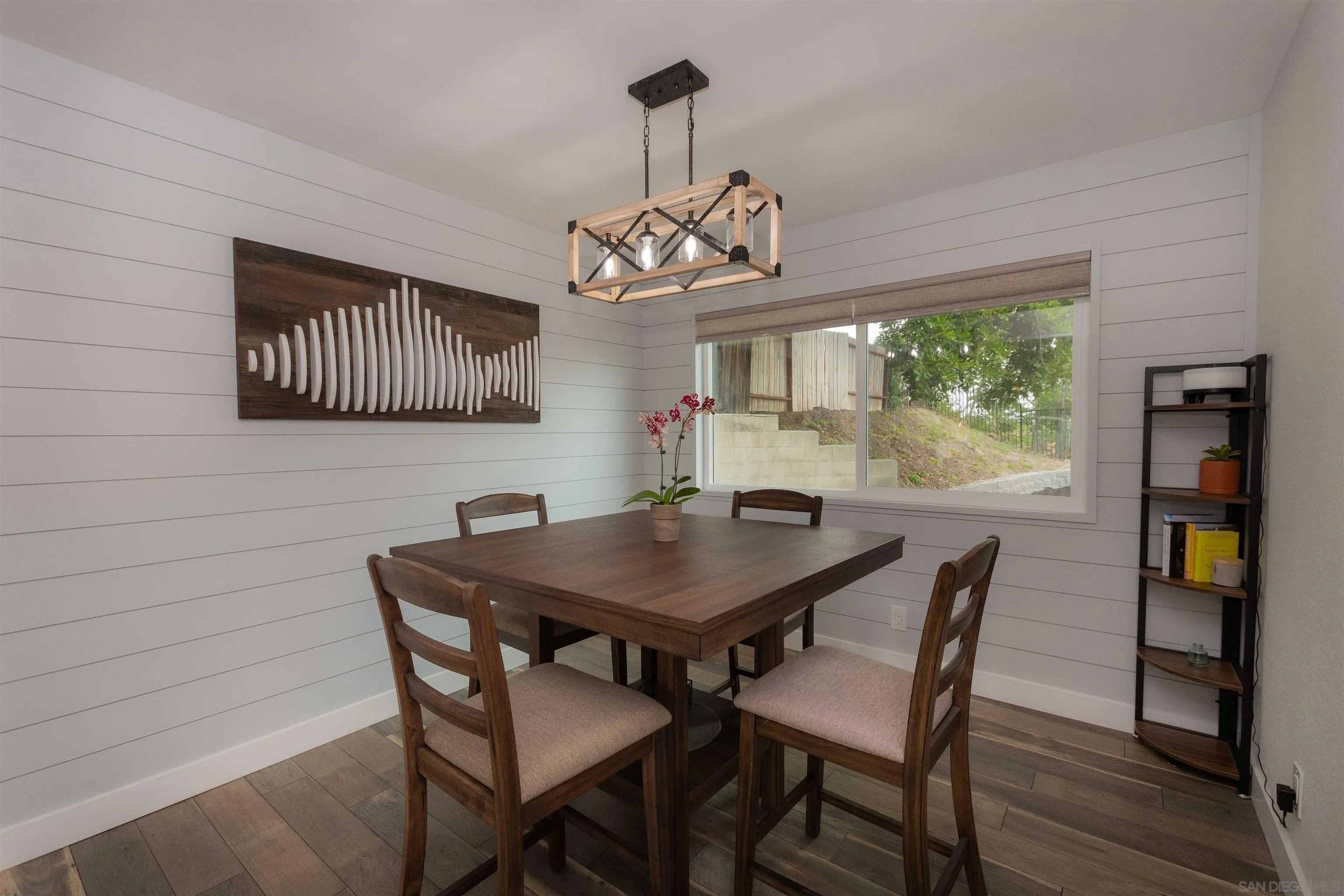 https://cdn.realtyfeed.com/cdn/127/250037811/109092605bbcc8054184f91203e00d34.webp