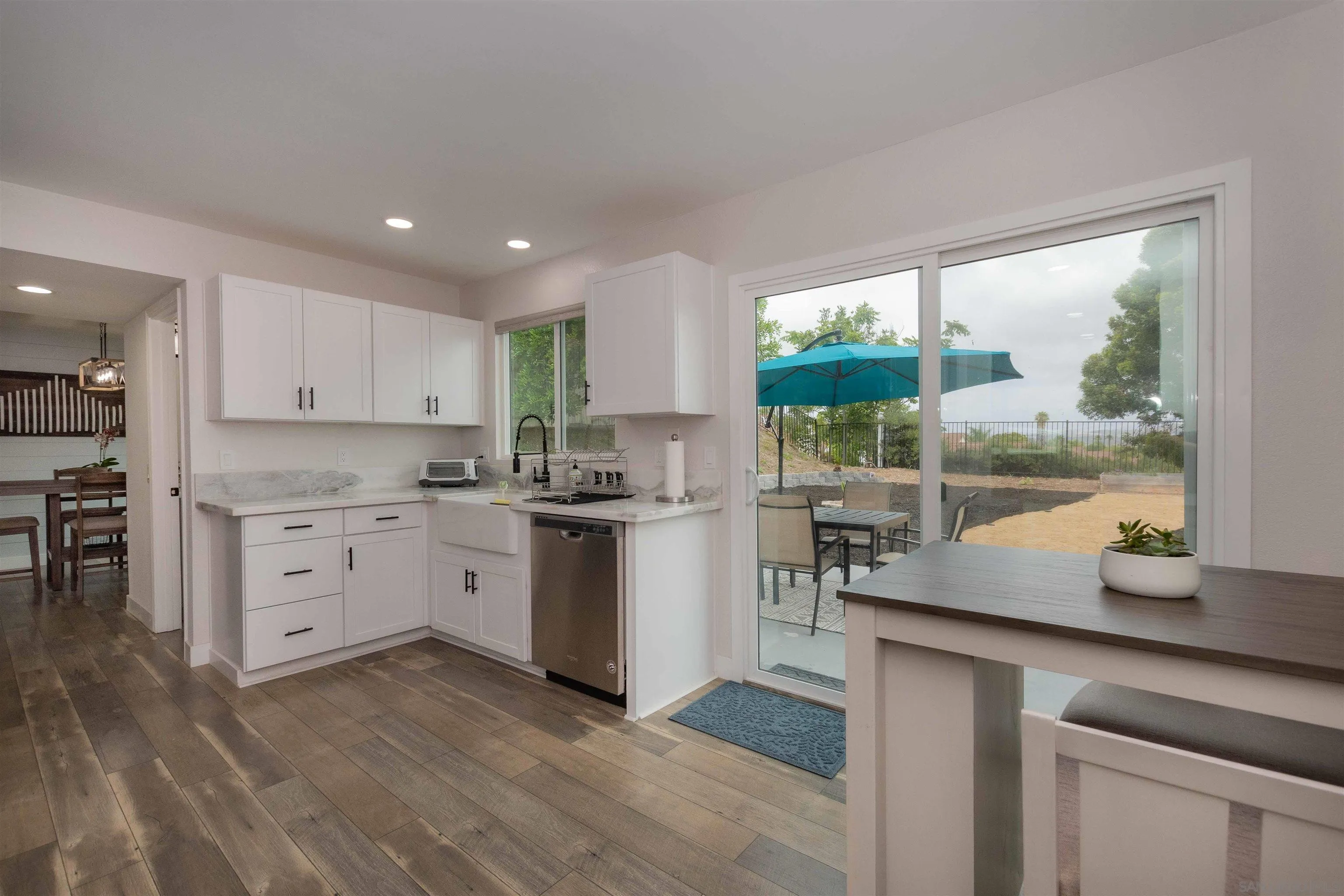 https://cdn.realtyfeed.com/cdn/127/250037811/c7f4663422056f3e379e4bceb101a929.webp