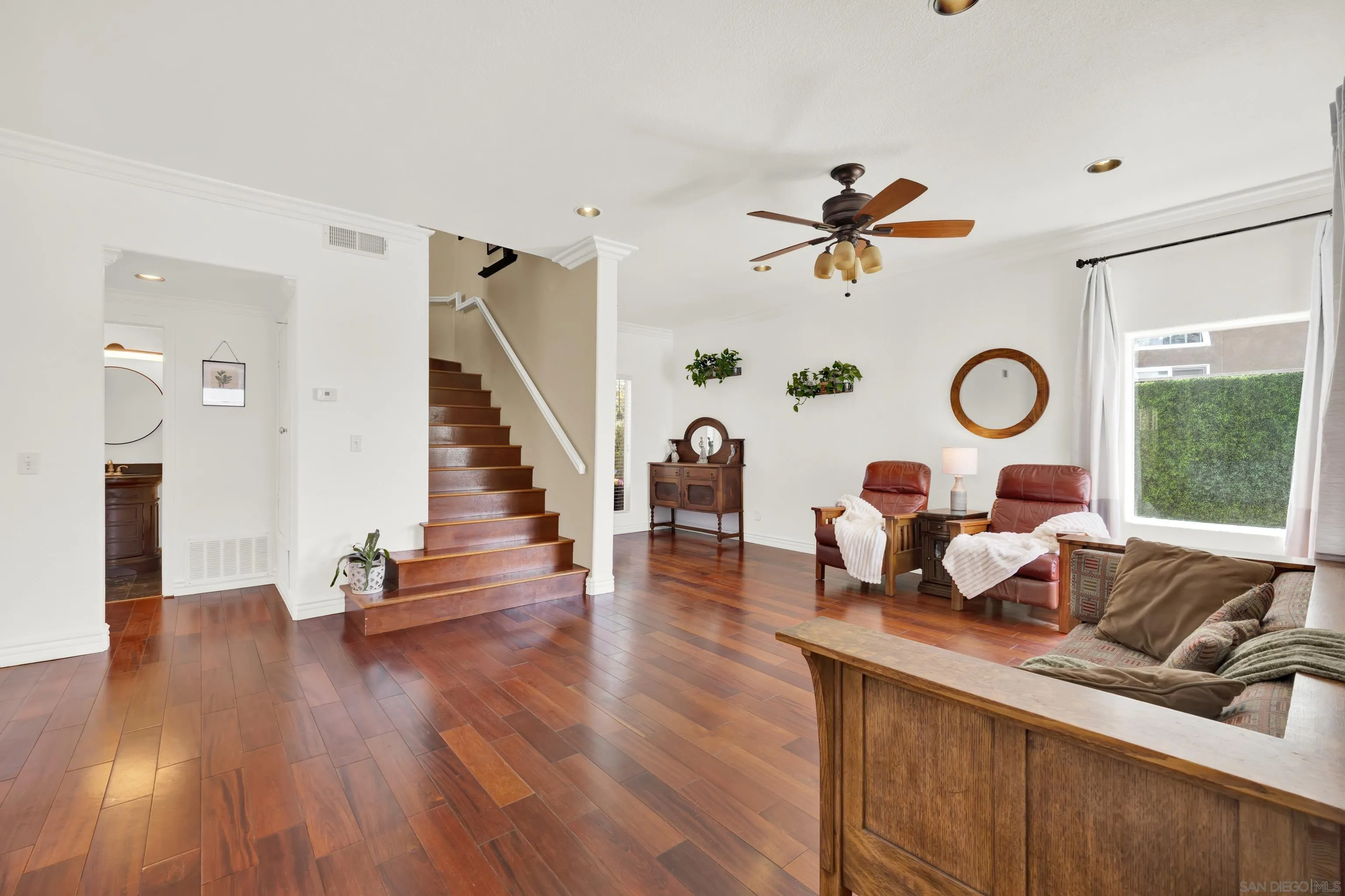 https://cdn.realtyfeed.com/cdn/127/250037812/03871fdad9629aa6aa54a123f85b1b1c.webp