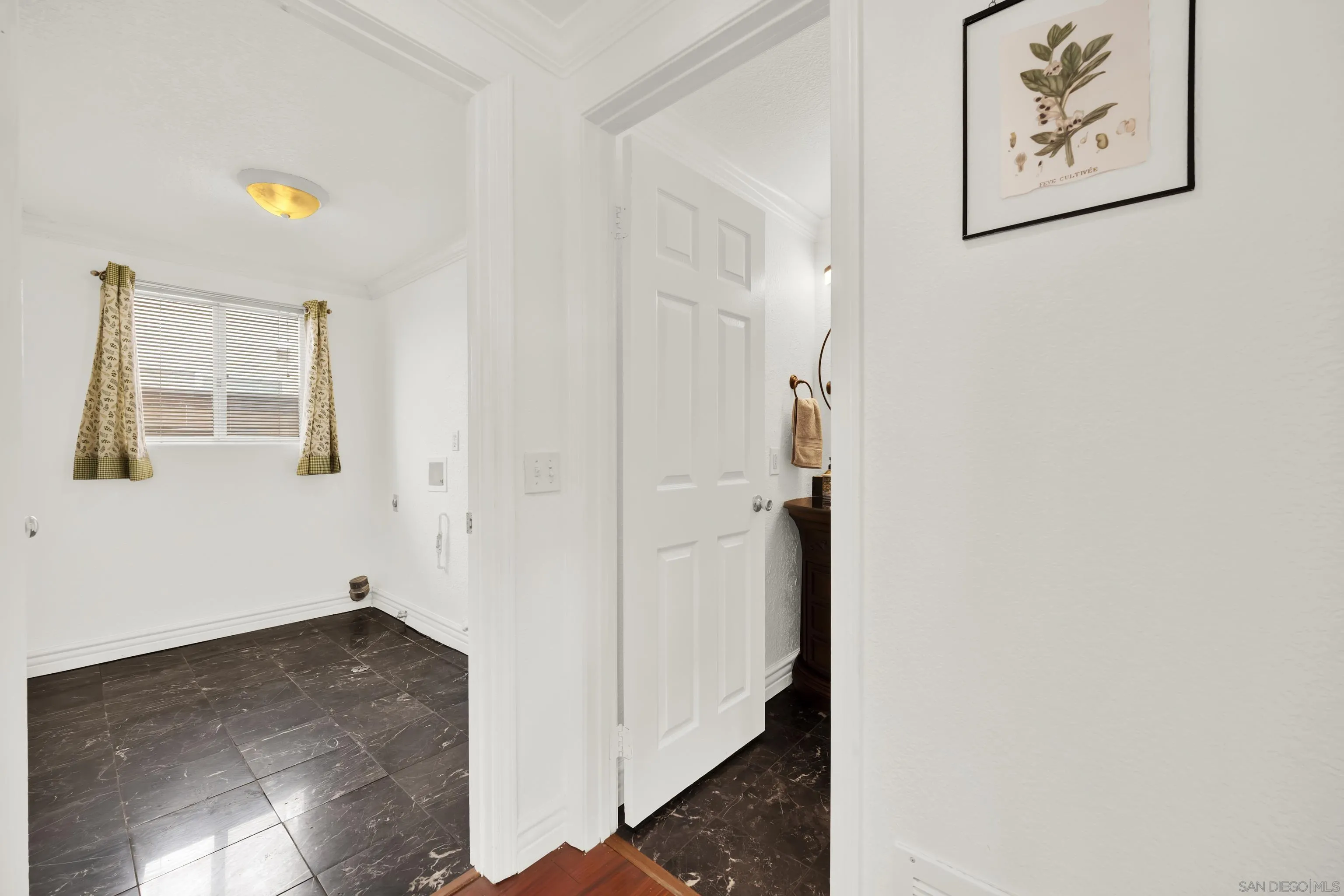 https://cdn.realtyfeed.com/cdn/127/250037812/3e9d277db2387f73cb92d9193e8414be.webp