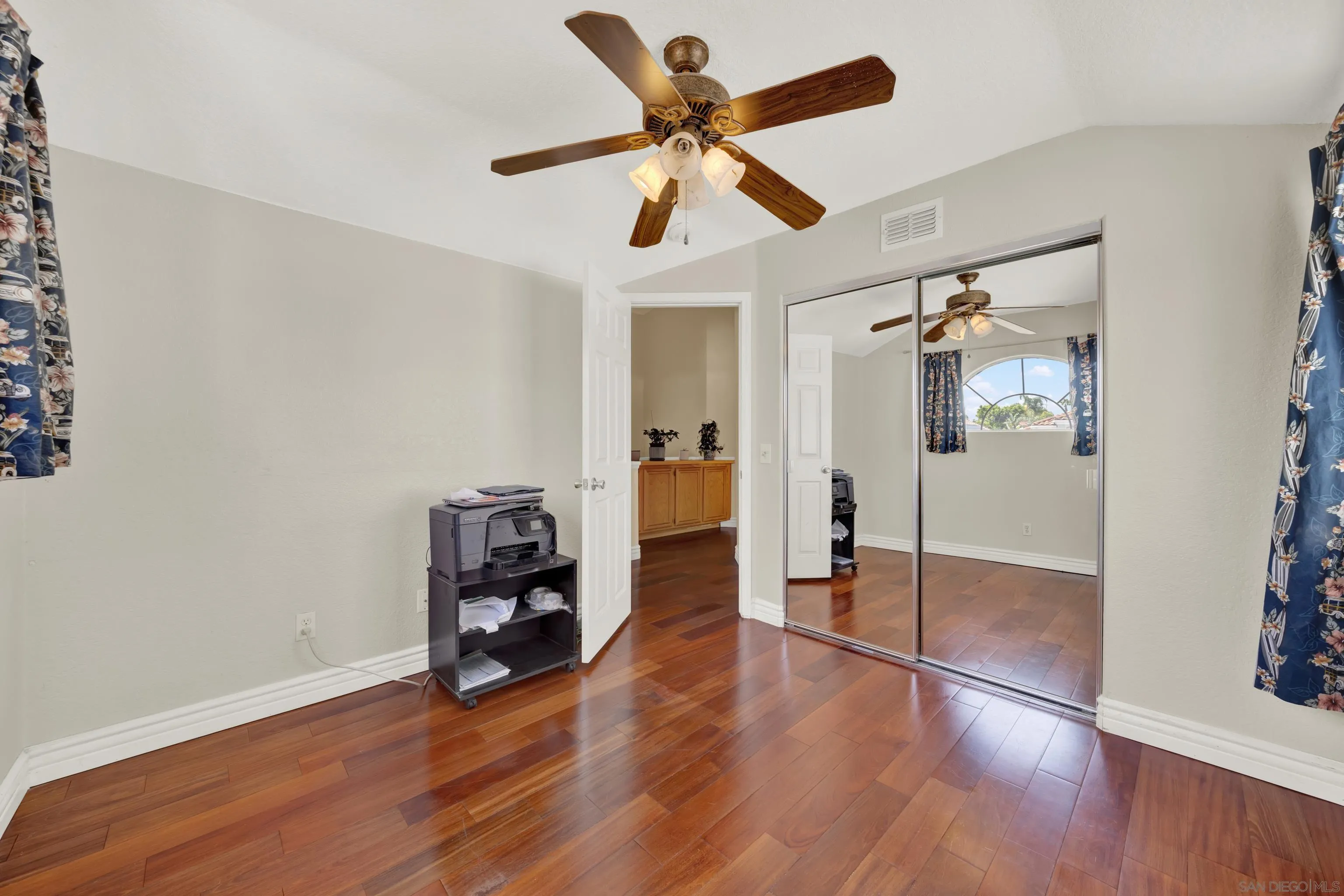 https://cdn.realtyfeed.com/cdn/127/250037812/89e0e4281ae713034845d2fdc0710146.webp