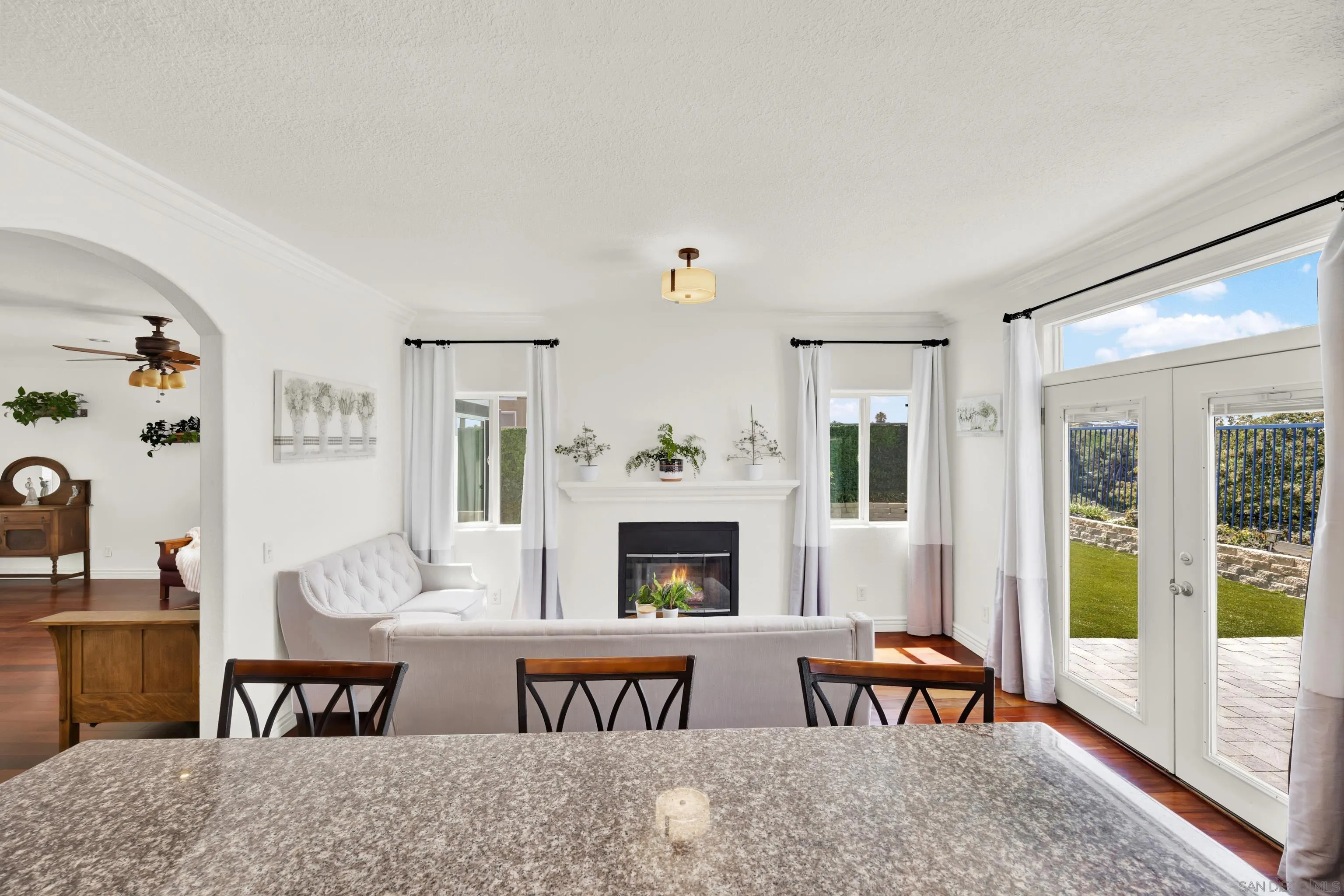 https://cdn.realtyfeed.com/cdn/127/250037812/98980765a5e9b18fdfc293365c451b2c.webp