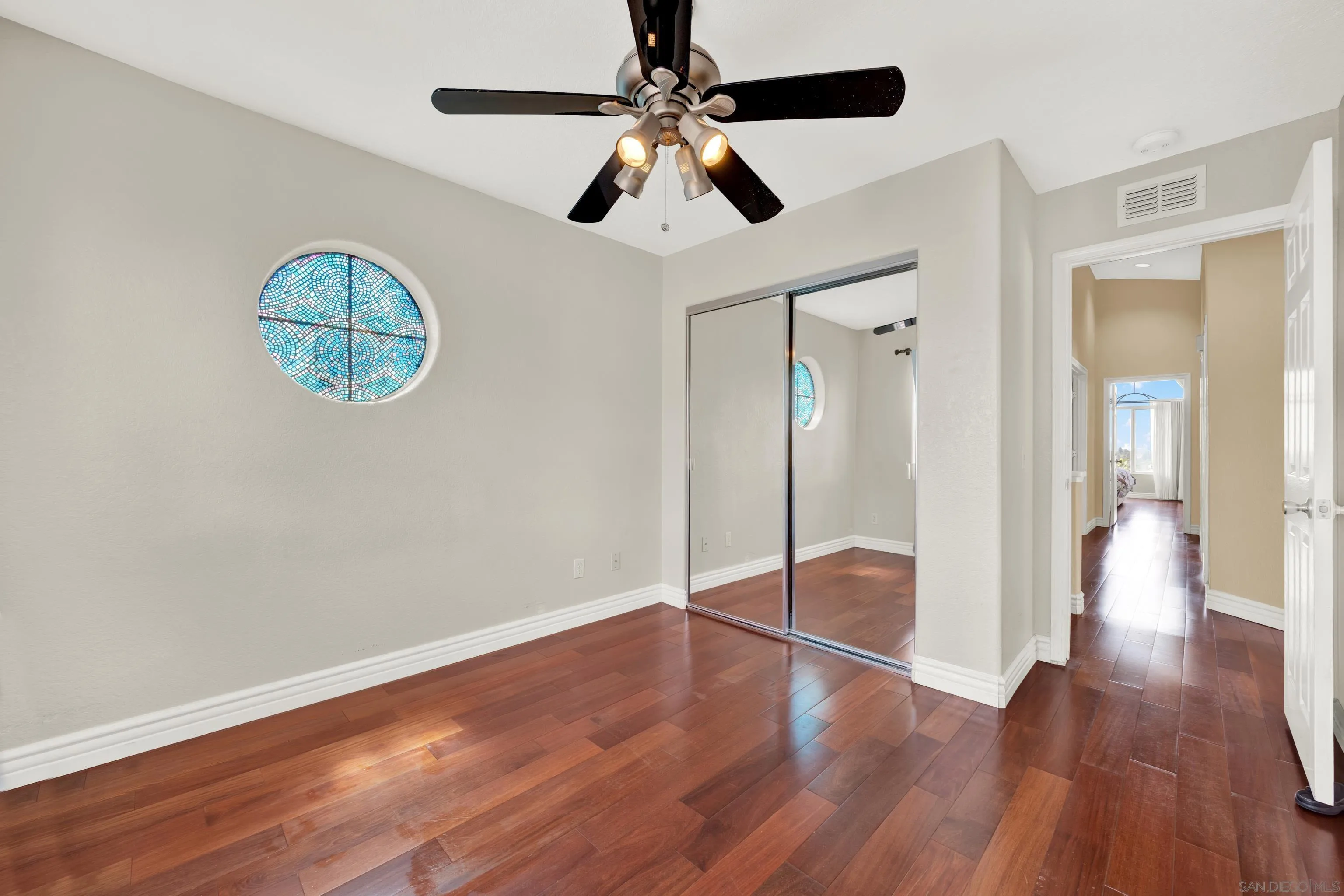 https://cdn.realtyfeed.com/cdn/127/250037812/c706fae44a717edcaa150962e1700c36.webp