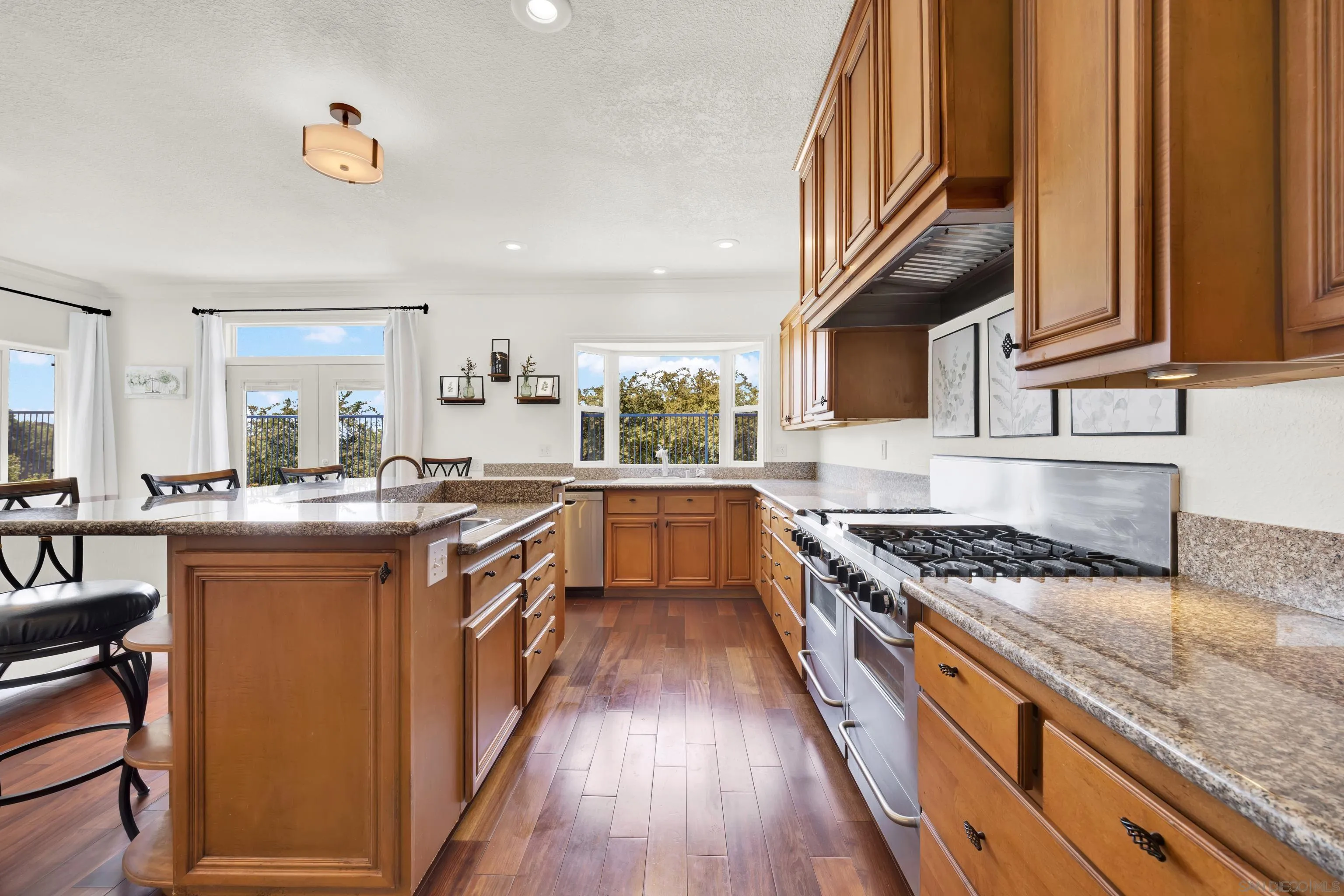 https://cdn.realtyfeed.com/cdn/127/250037812/cdc41ef02e085320ca729fef7847d544.webp
