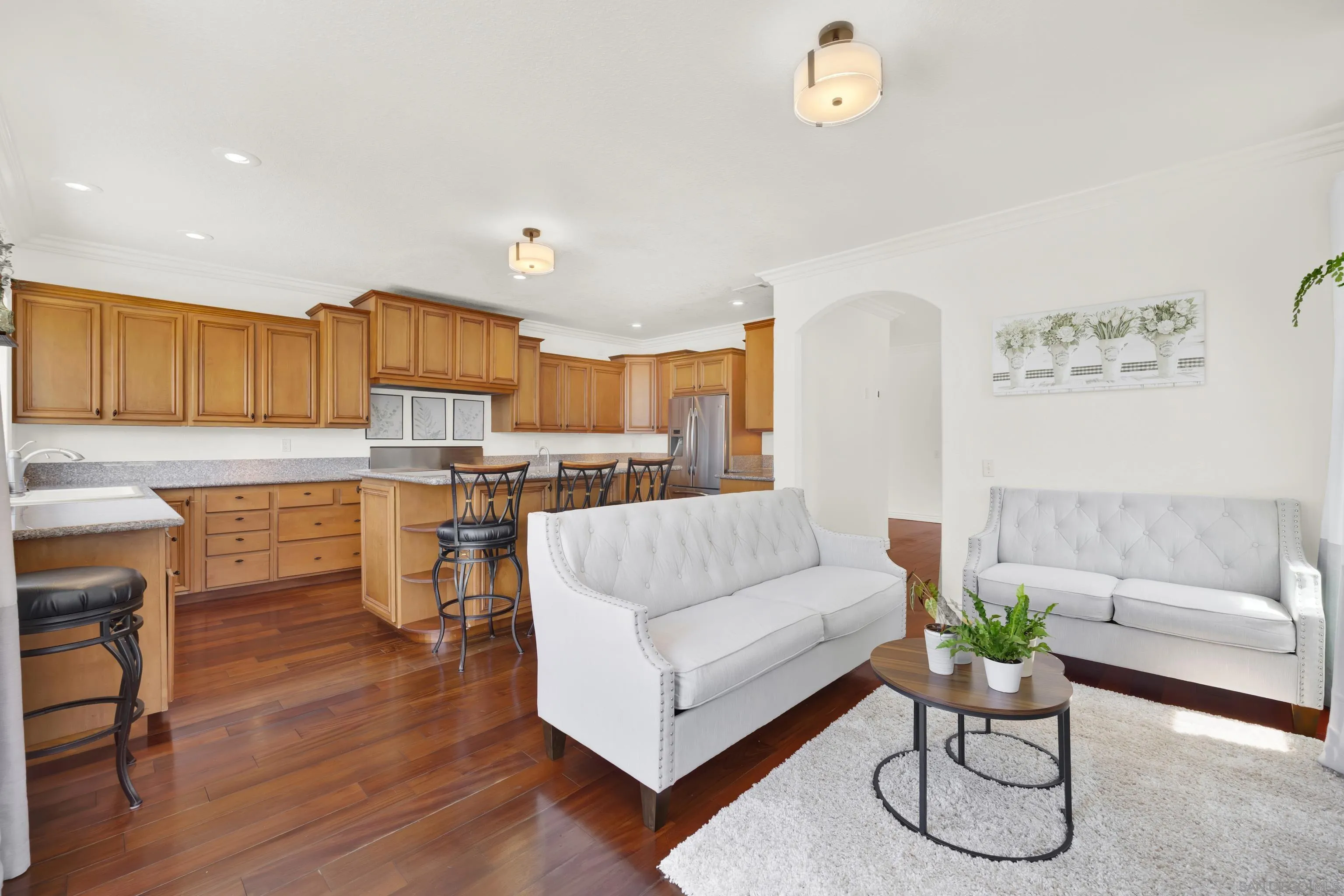 https://cdn.realtyfeed.com/cdn/127/250037812/ee1a32ace81661ad045773d14dd30dbf.webp