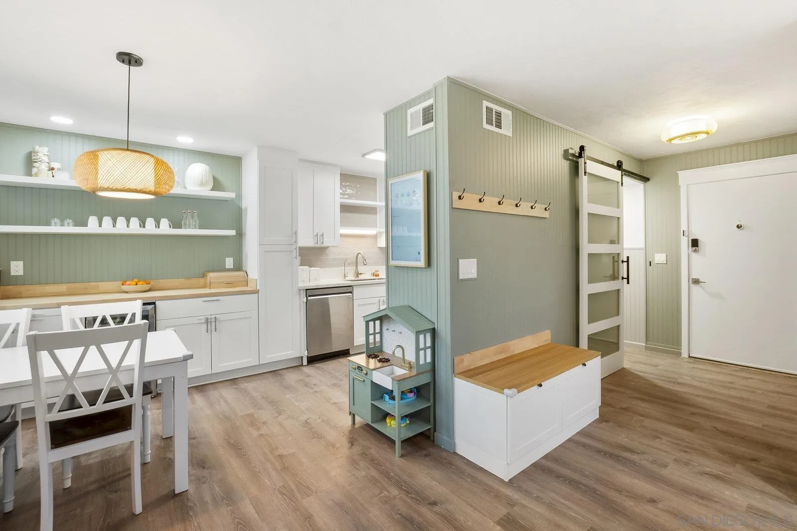 https://cdn.realtyfeed.com/cdn/127/250037814/6c601b87df291d84f72c8e9f52aca1bf.webp