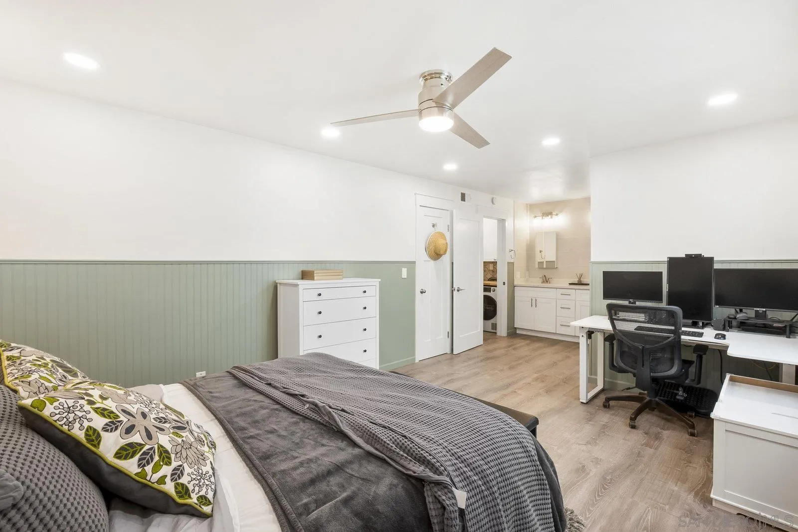 https://cdn.realtyfeed.com/cdn/127/250037814/bd2875b1e6afde021e3afe9117b38e1f.webp