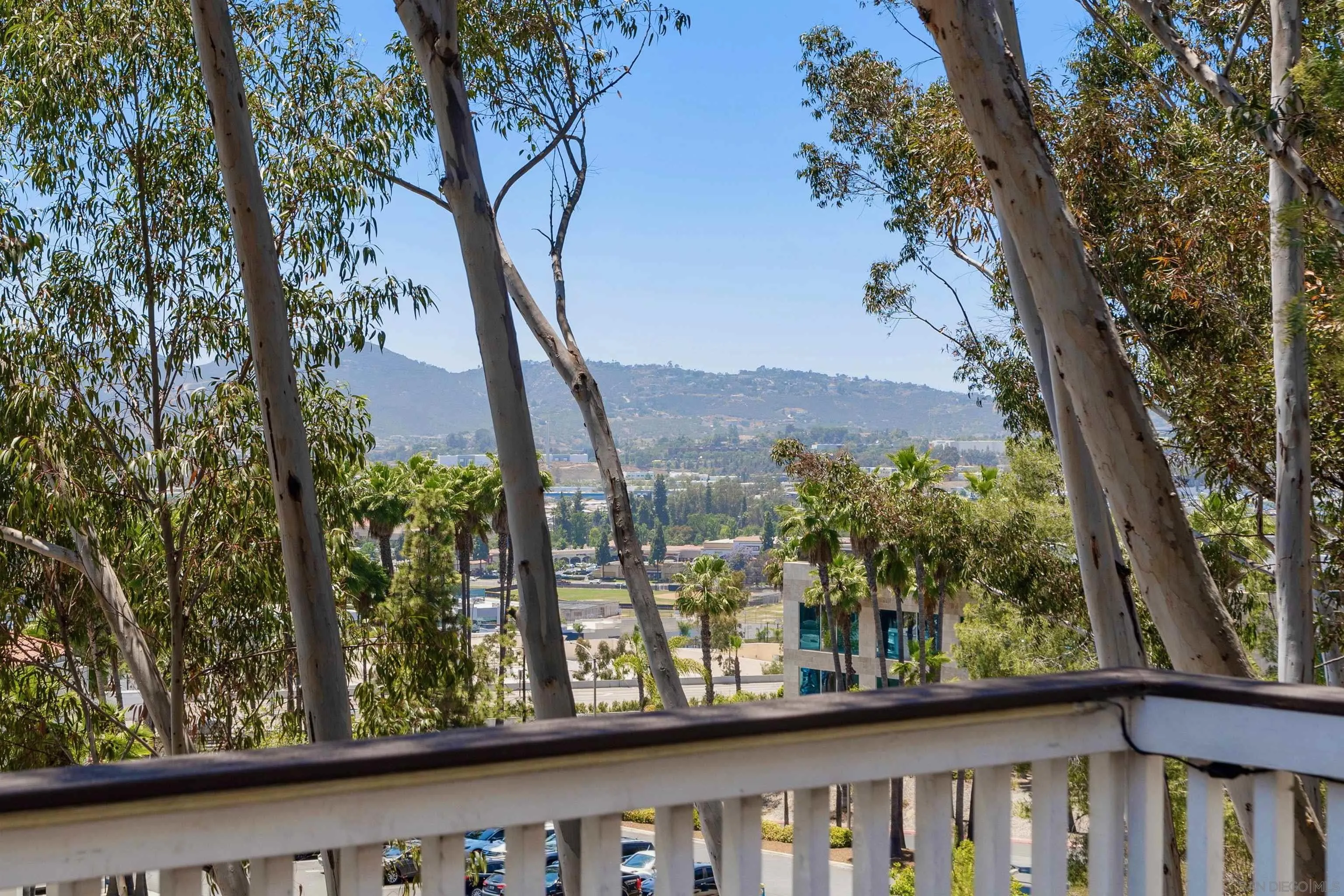 https://cdn.realtyfeed.com/cdn/127/250037816/386a5dda32e6076d2dc62f61292024fe.webp