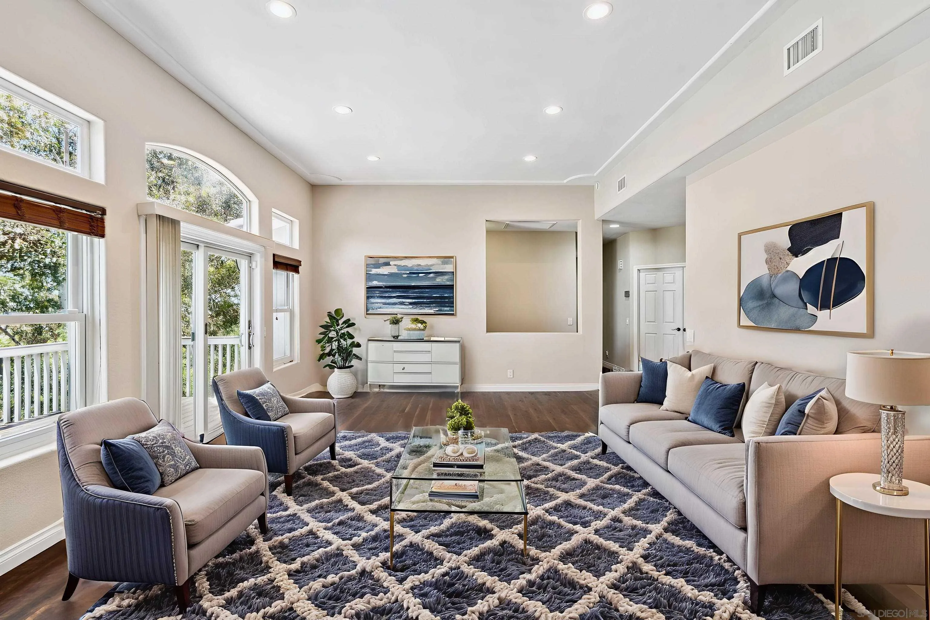 https://cdn.realtyfeed.com/cdn/127/250037816/820e19b4cb6d0be98e496e6b50d0e1dc.webp