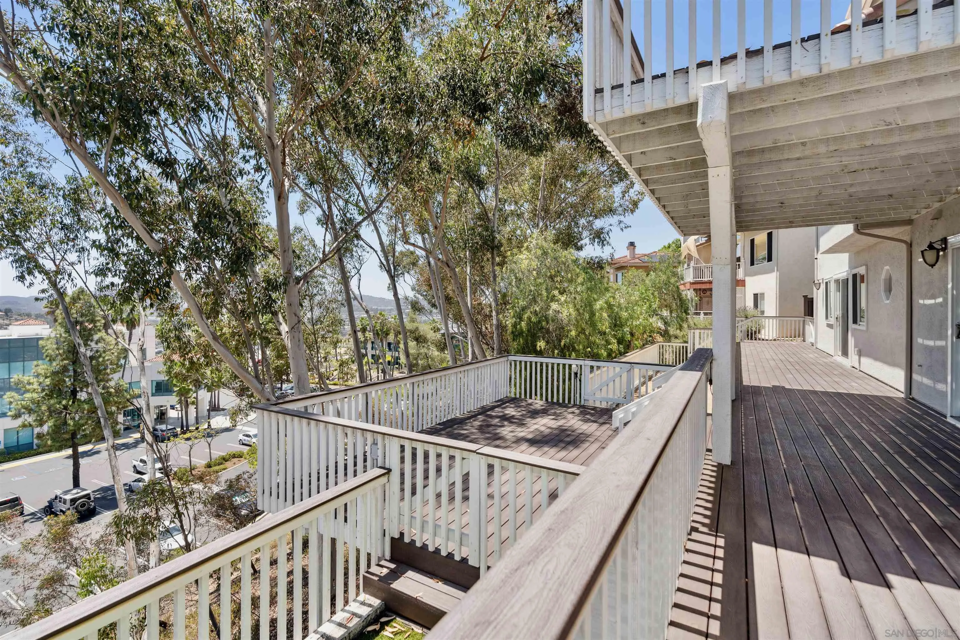 https://cdn.realtyfeed.com/cdn/127/250037816/8ad0f41db25bcb631be174a2fb8271fb.webp