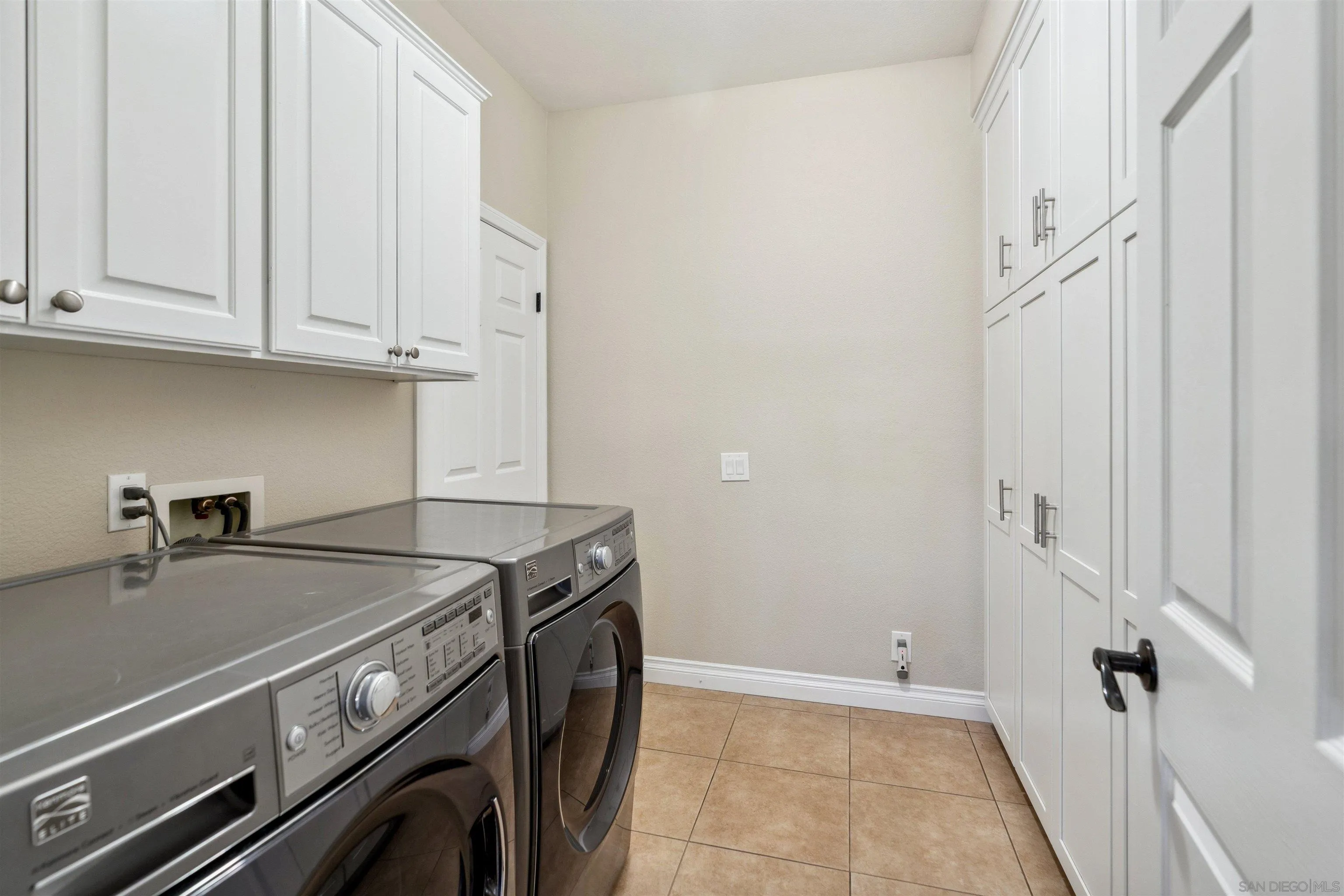 https://cdn.realtyfeed.com/cdn/127/250037816/9620e1cbf141d6f0b578b6ad8ed89e90.webp