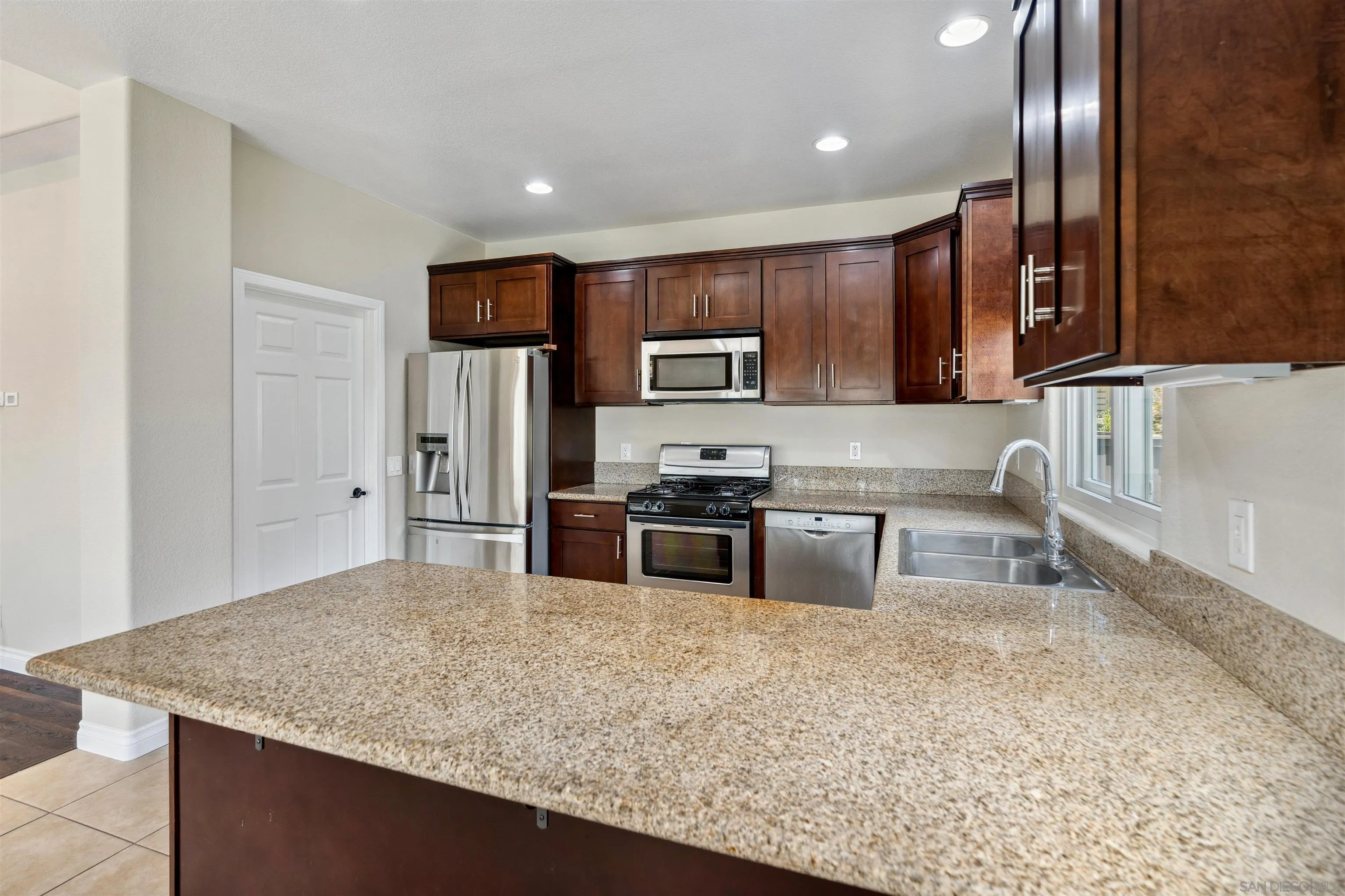 https://cdn.realtyfeed.com/cdn/127/250037816/aa1acc024d99e2b720bf9195a5d8e29f.webp