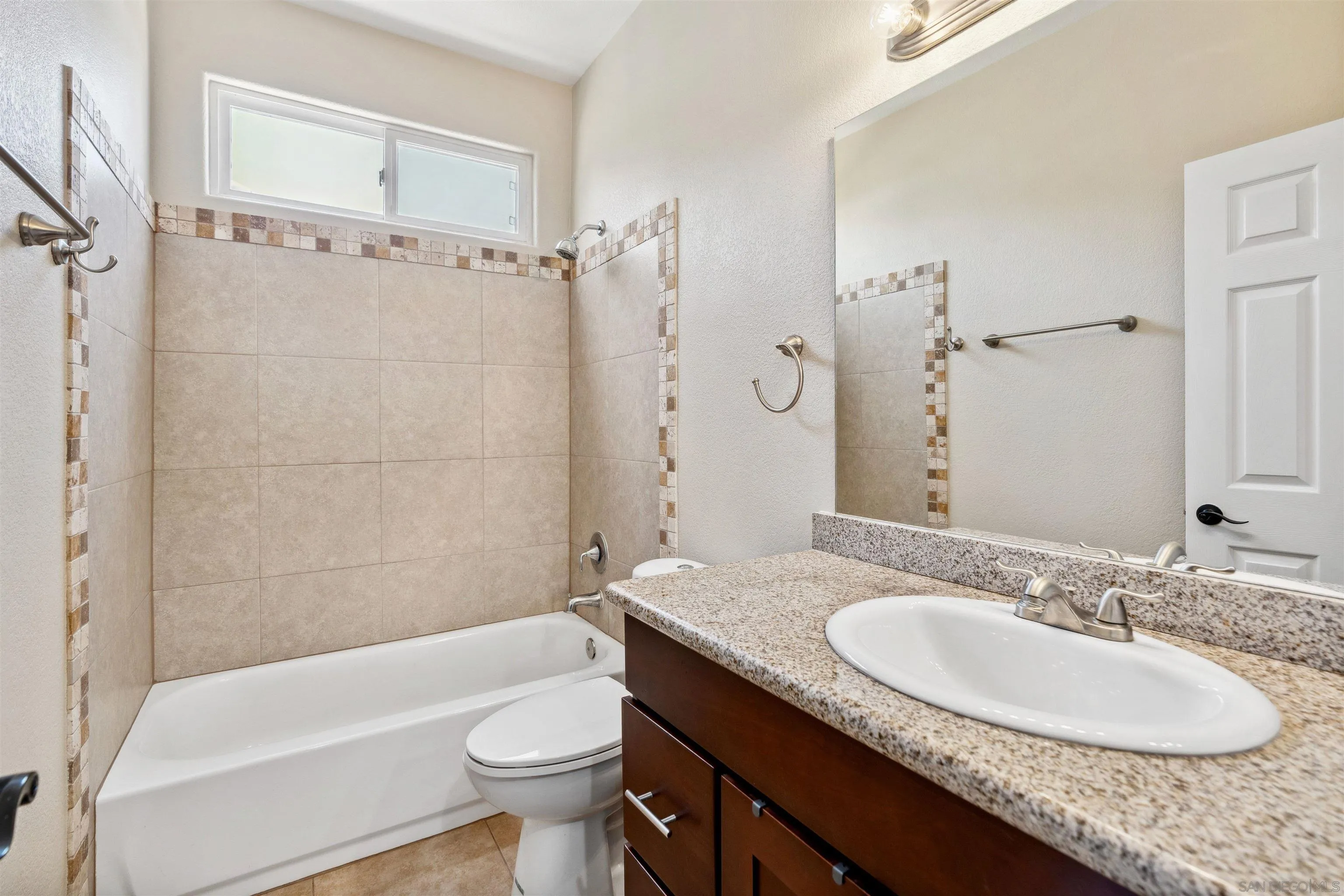 https://cdn.realtyfeed.com/cdn/127/250037816/ae5d98cab5539e13a96d8b0ab1650b54.webp