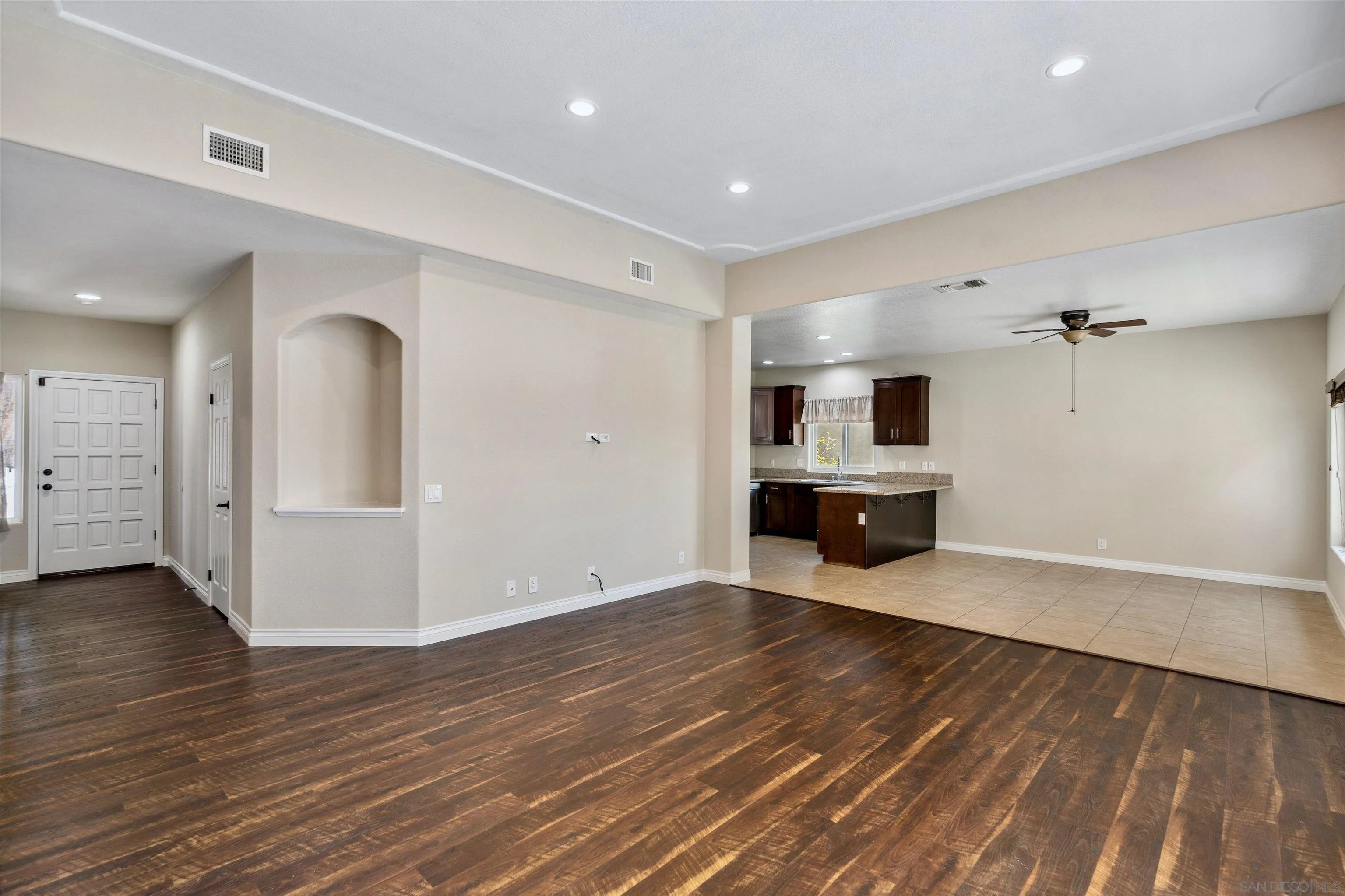 https://cdn.realtyfeed.com/cdn/127/250037816/b66a1243abeb97c34fb121ec09b3a289.webp