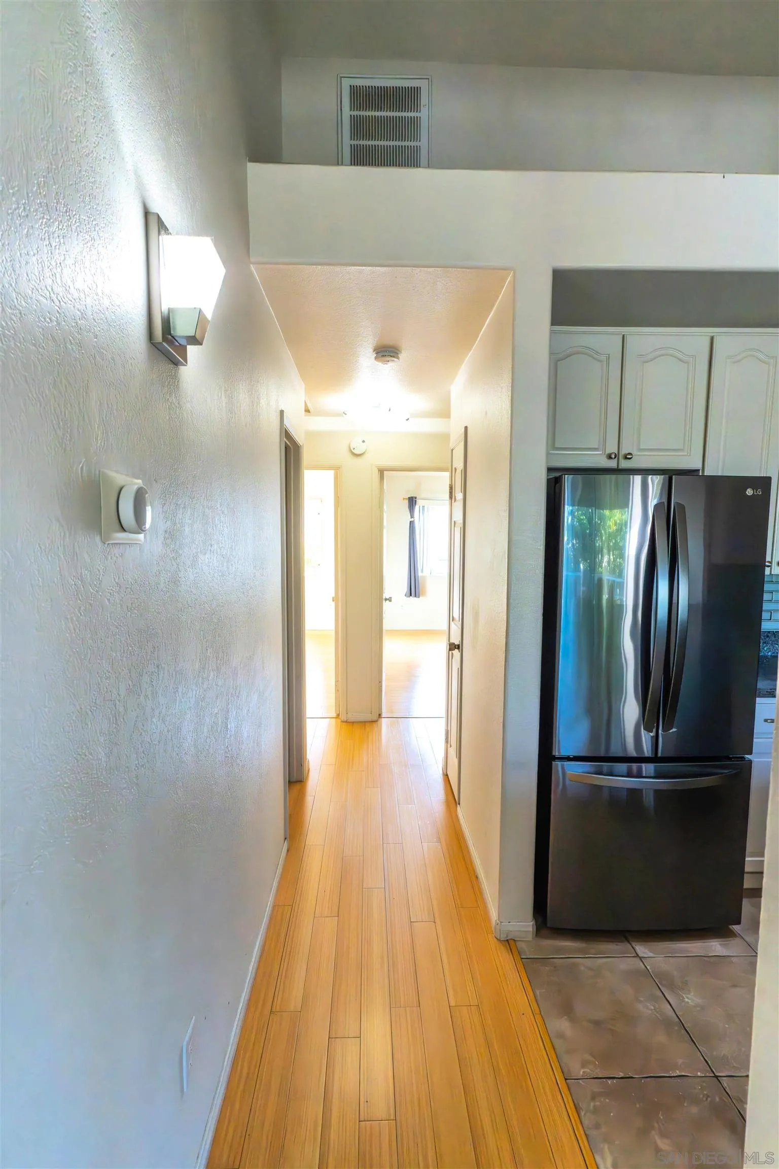https://cdn.realtyfeed.com/cdn/127/250037823/2d7b347e813fabf8ebeaf9223effe0b5.webp