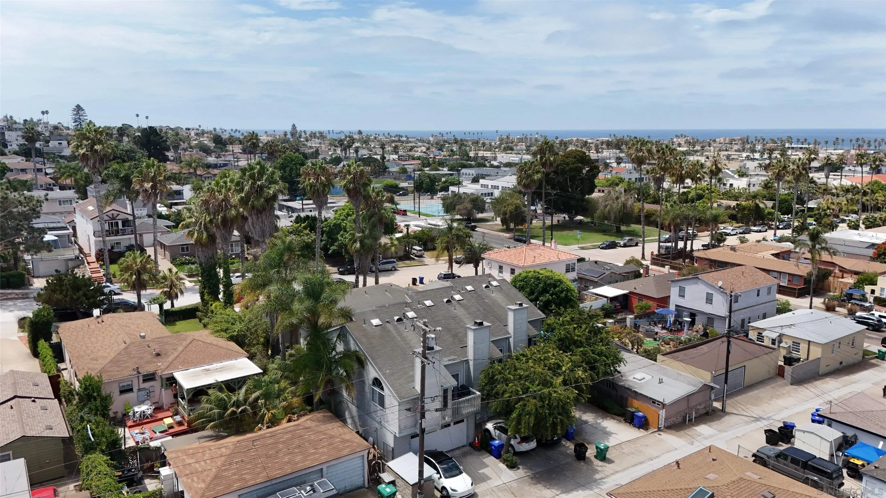 https://cdn.realtyfeed.com/cdn/127/250037823/2fdd06c006c0e00b132a07824b8e28b7.webp