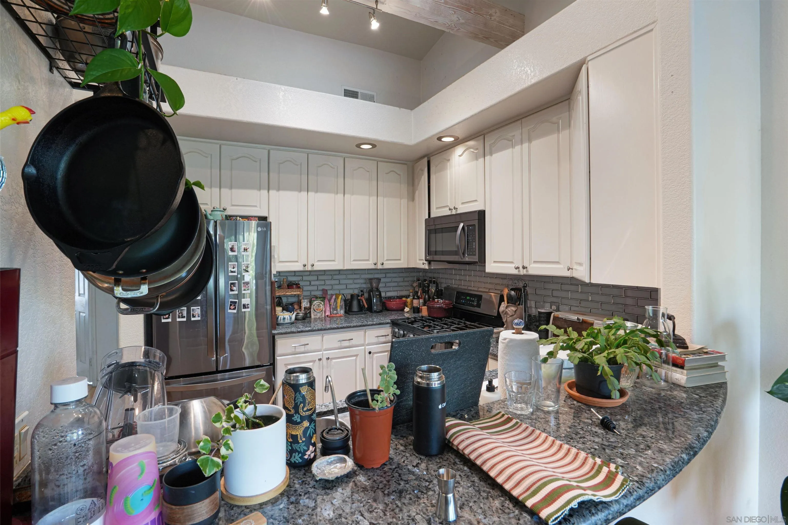 https://cdn.realtyfeed.com/cdn/127/250037823/9548fbafc9abf80aa1f48e371cd694e6.webp