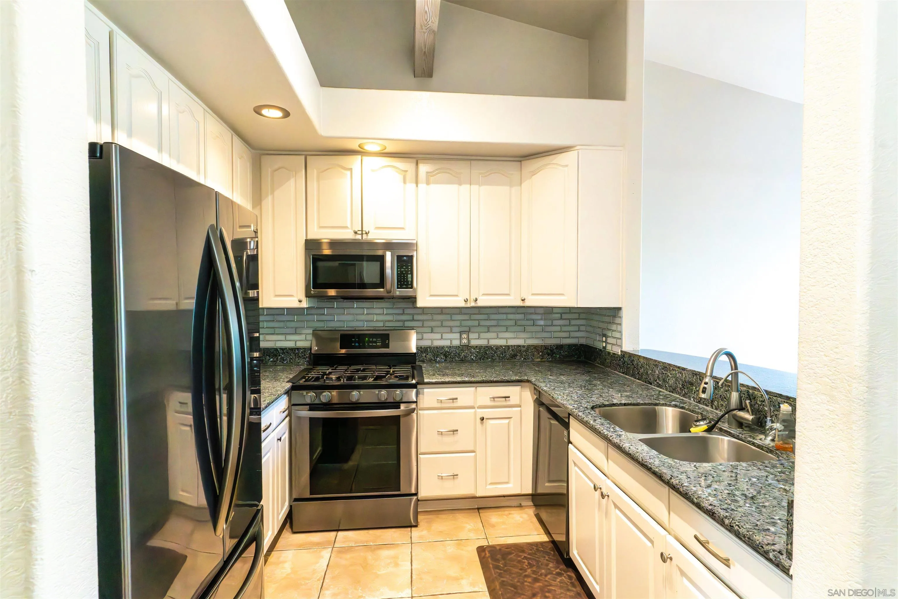 Photo #17: 250037823 Listing: Photo #17