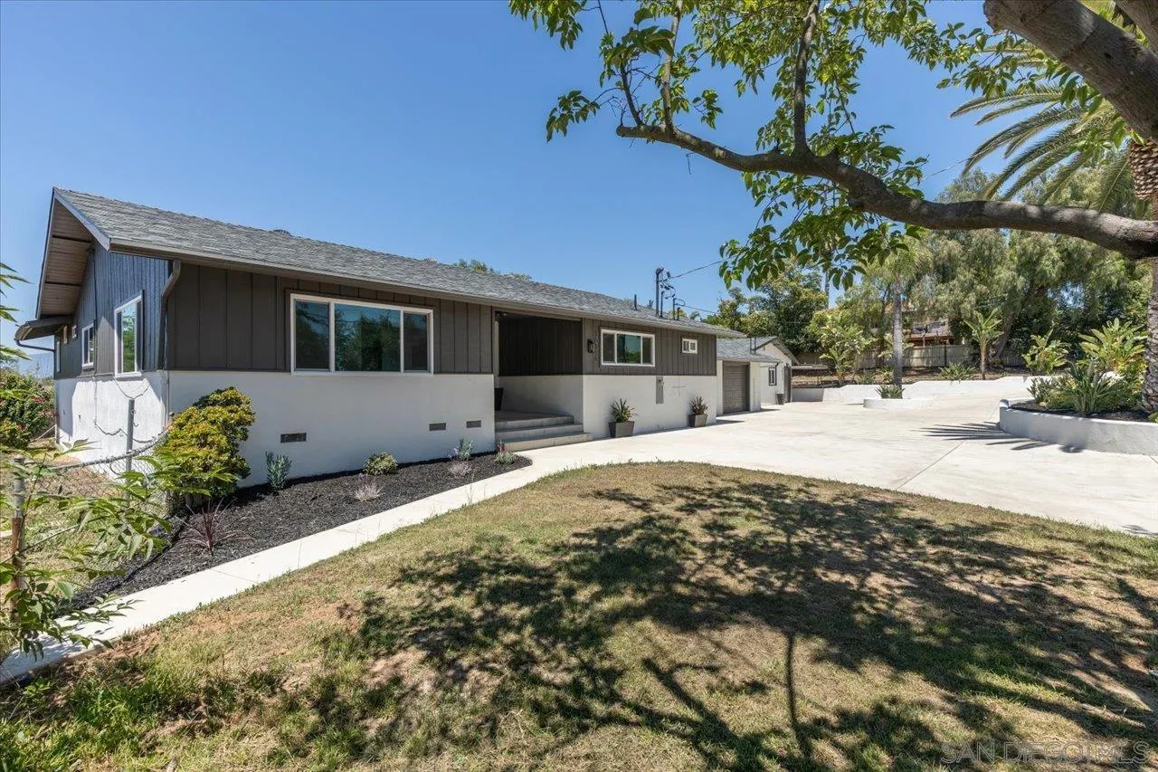 https://cdn.realtyfeed.com/cdn/127/250037825/719519cbbe3338ebe8b10aa38c489c84.webp