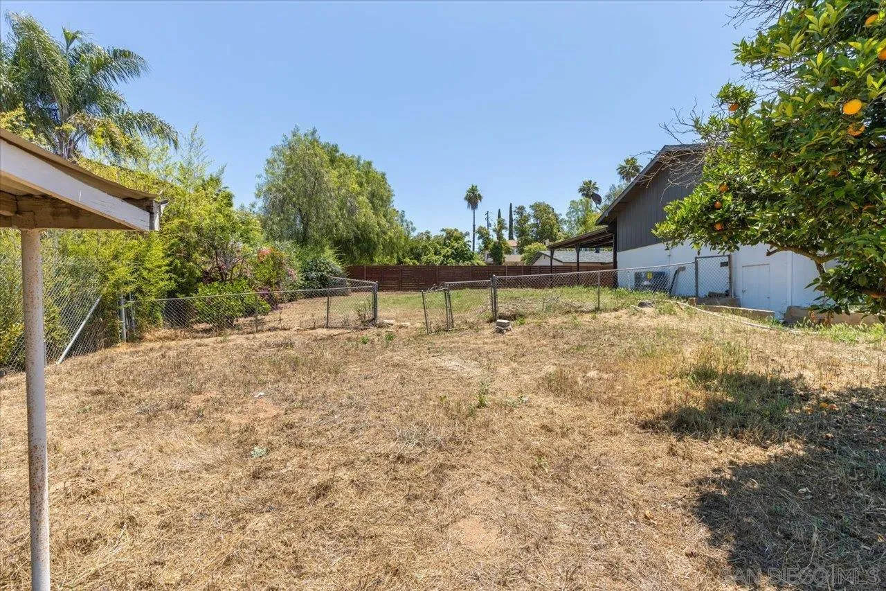 https://cdn.realtyfeed.com/cdn/127/250037825/b85db1413d93c8c888e3f5eae4ae6291.webp