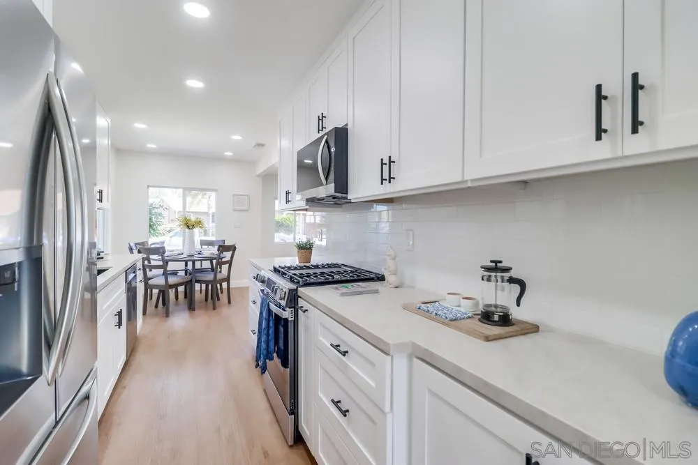 https://cdn.realtyfeed.com/cdn/127/250037826/31808638f0cb25238dc4756cd30081f0.webp