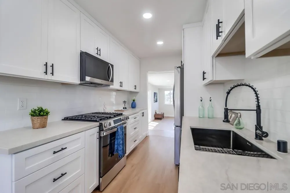 https://cdn.realtyfeed.com/cdn/127/250037826/37de9575d2235a8a86dbdef0fa4d2432.webp