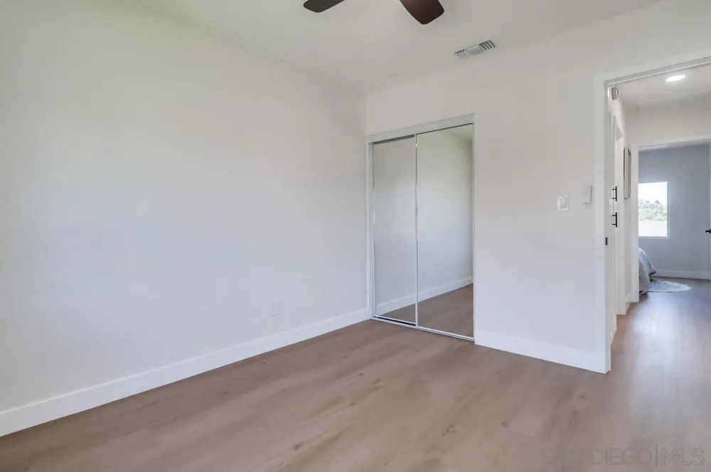 https://cdn.realtyfeed.com/cdn/127/250037826/c4dae266e4cacdc51f2a0b6ba5c8e013.webp