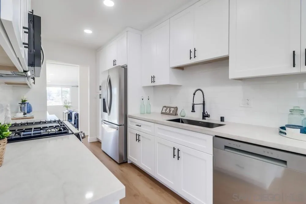 https://cdn.realtyfeed.com/cdn/127/250037826/e6fa26c38477ed4b8bf6d49b6159913a.webp