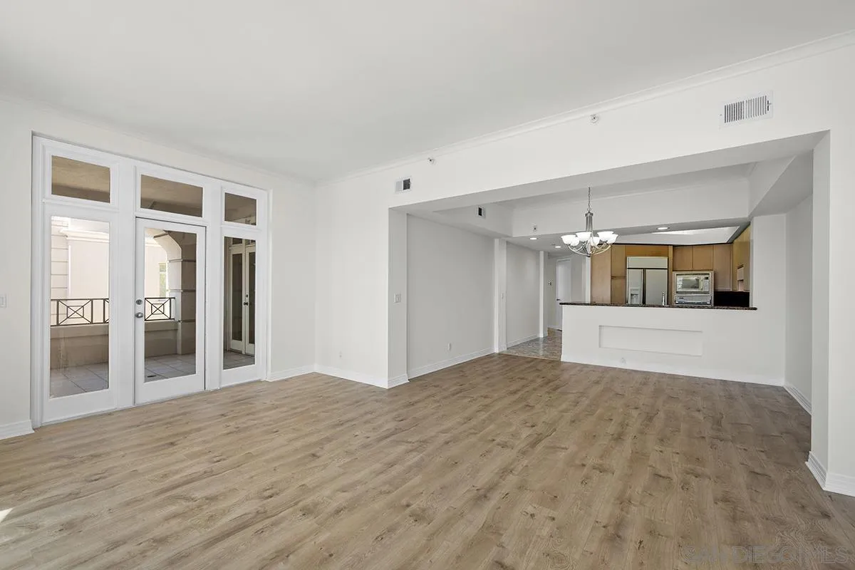 https://cdn.realtyfeed.com/cdn/127/250037832/095435692d648671a064993693e17244.webp