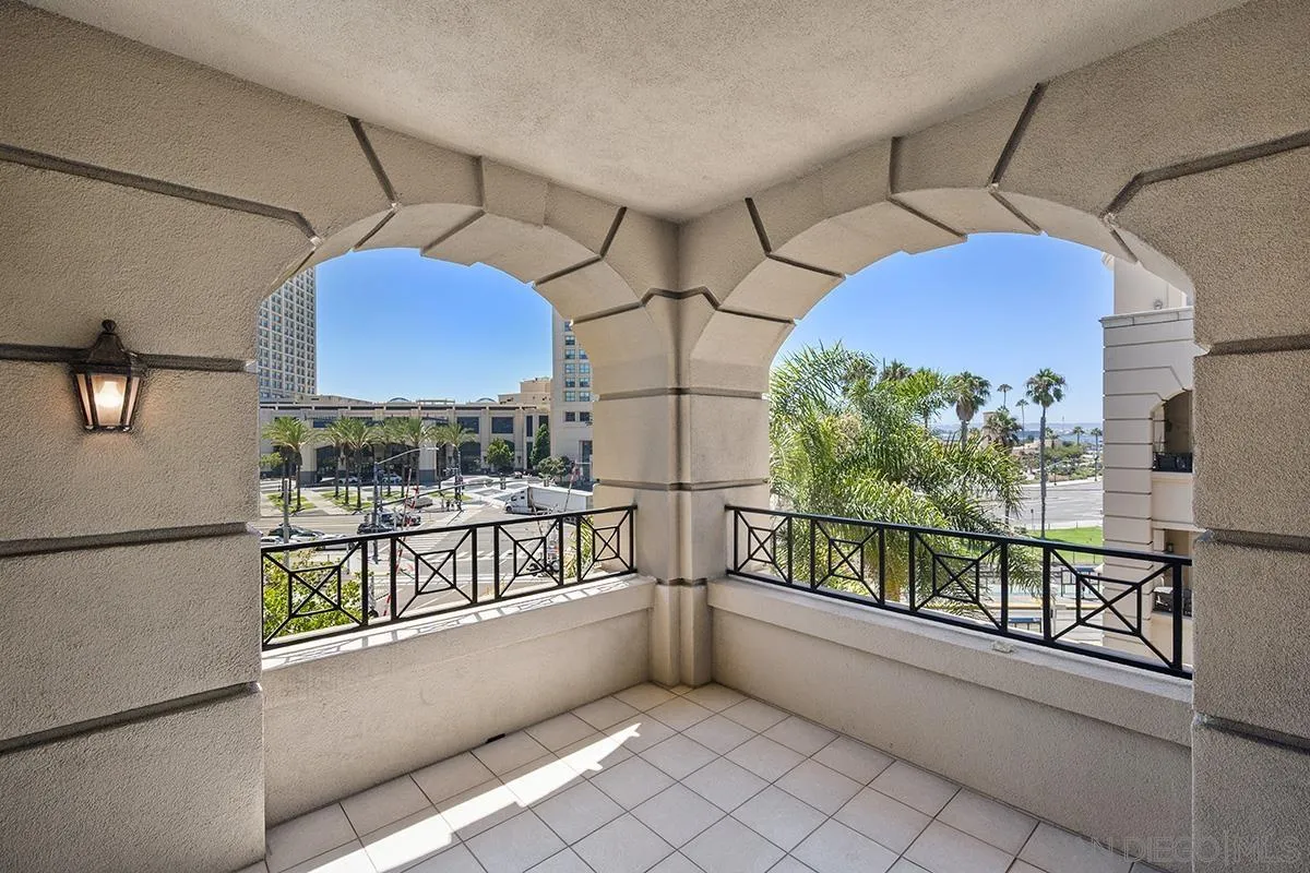 https://cdn.realtyfeed.com/cdn/127/250037832/49115abd8282a2b1300860ef6d3d71f6.webp