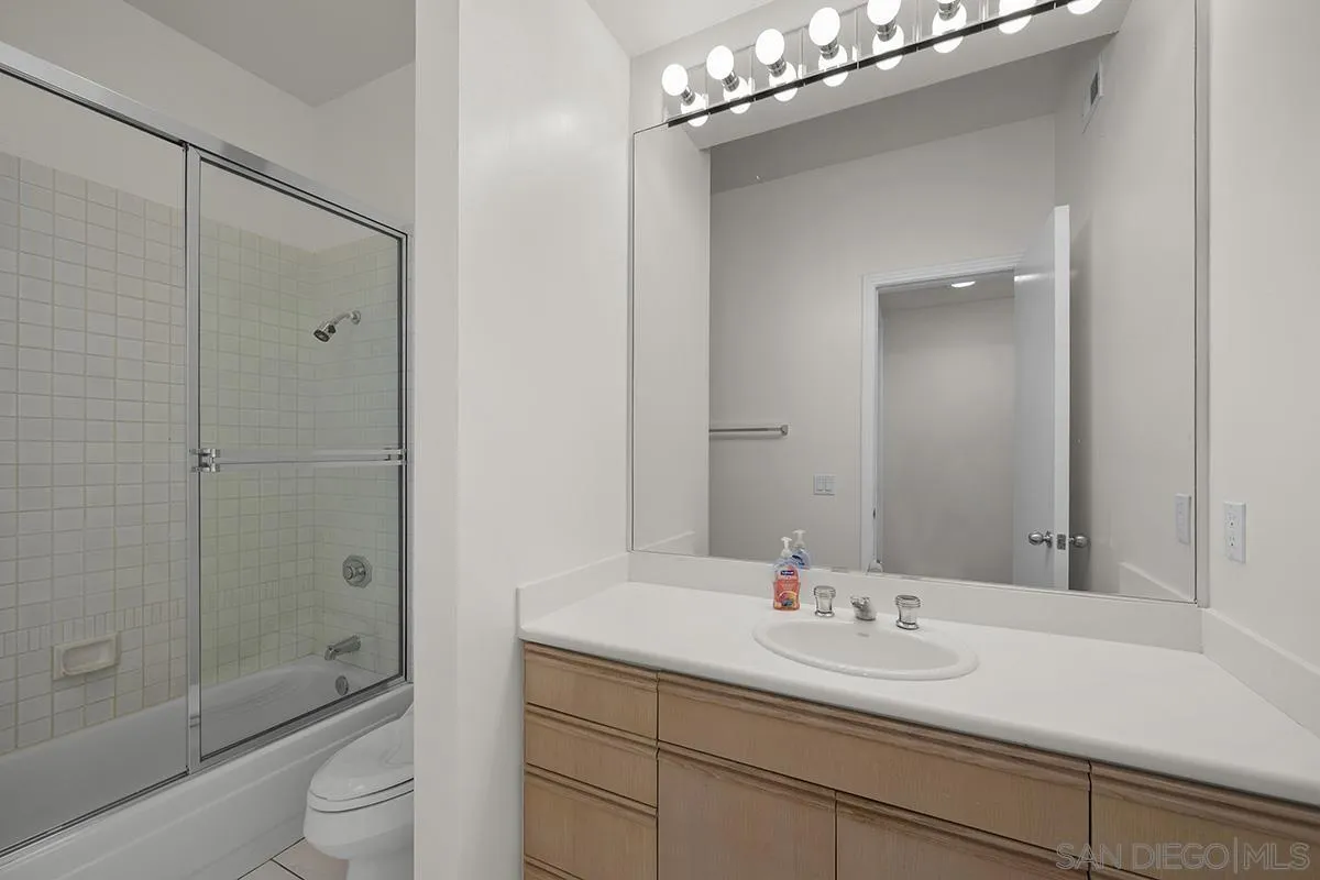 https://cdn.realtyfeed.com/cdn/127/250037832/7f19822f80c2569e97fed139d5741c41.webp