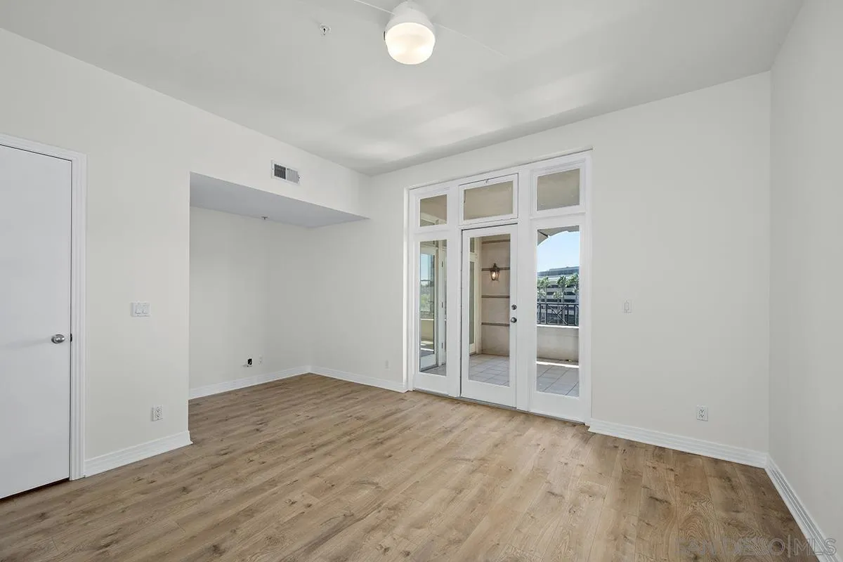 https://cdn.realtyfeed.com/cdn/127/250037832/872c8872bf1572da489898b00da352c9.webp
