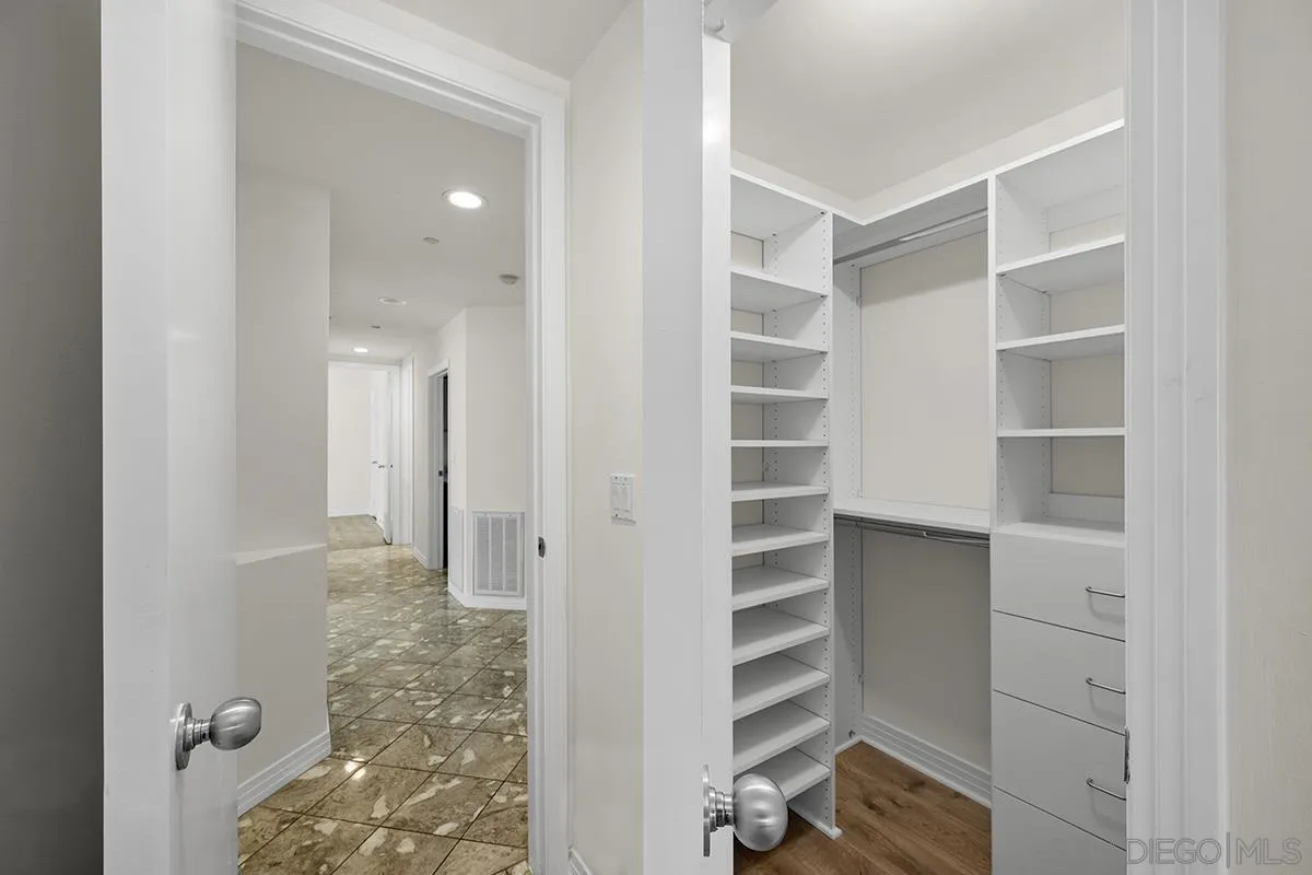 https://cdn.realtyfeed.com/cdn/127/250037832/b688183558e7bff49e69291f45ad0122.webp