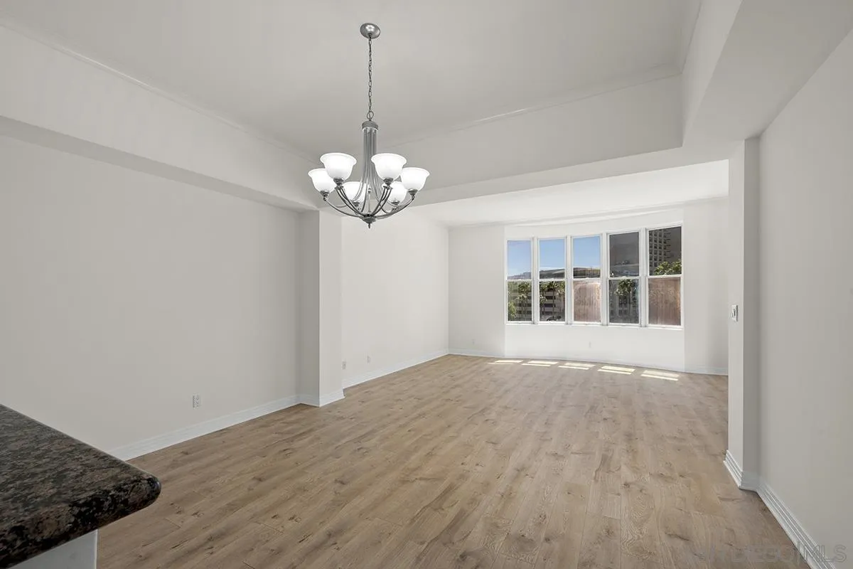https://cdn.realtyfeed.com/cdn/127/250037832/b7ef6a53955d1bfe0f92e49bc01473c2.webp