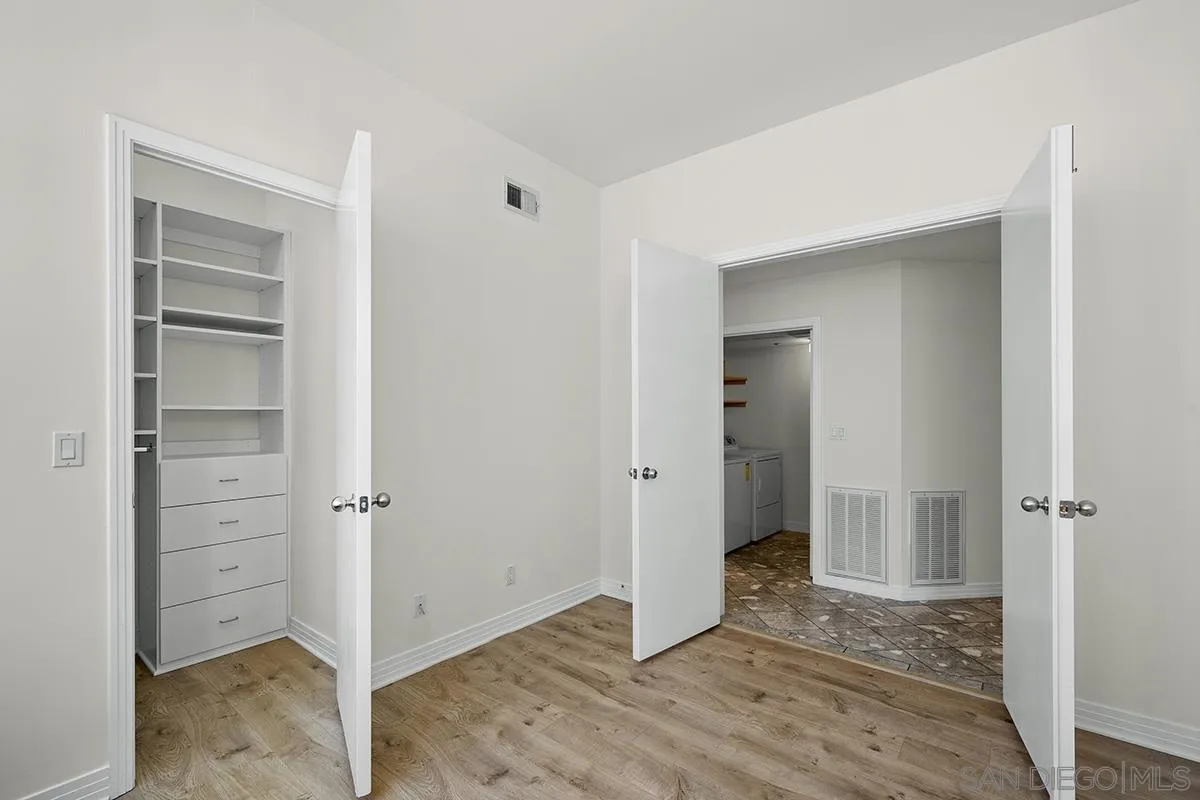 https://cdn.realtyfeed.com/cdn/127/250037832/d172f1419379260bc22edb313d4f5e89.webp